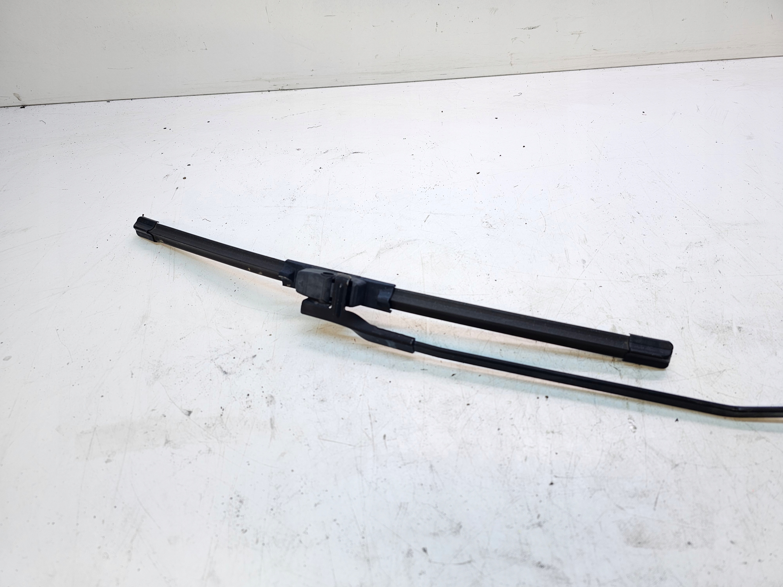 wiper arm right AUDI A3 8P 8P1955410D