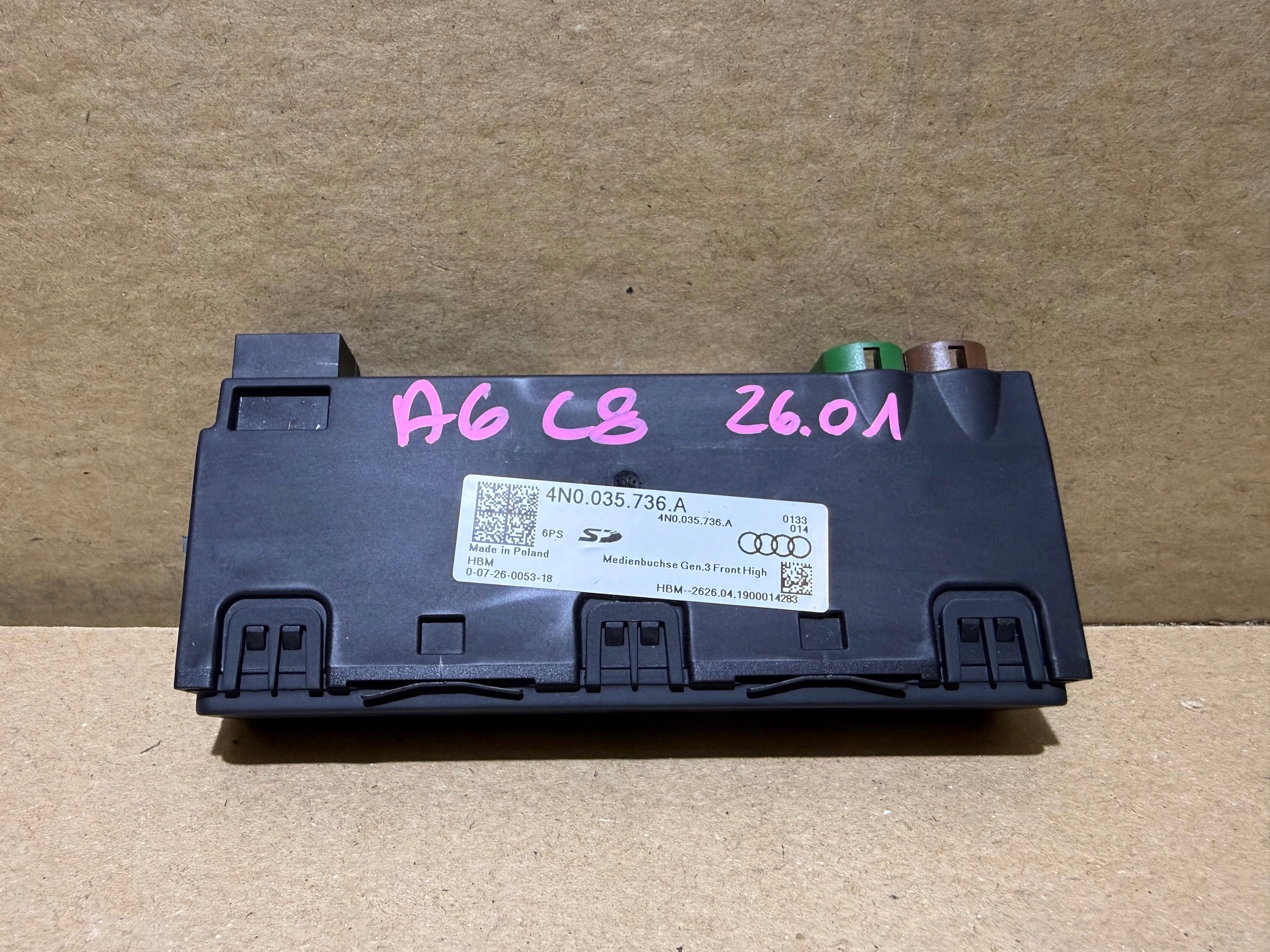 AUDI A6 C8 adapter PORT LADOWARKI USB SD SIM 4N0035736A