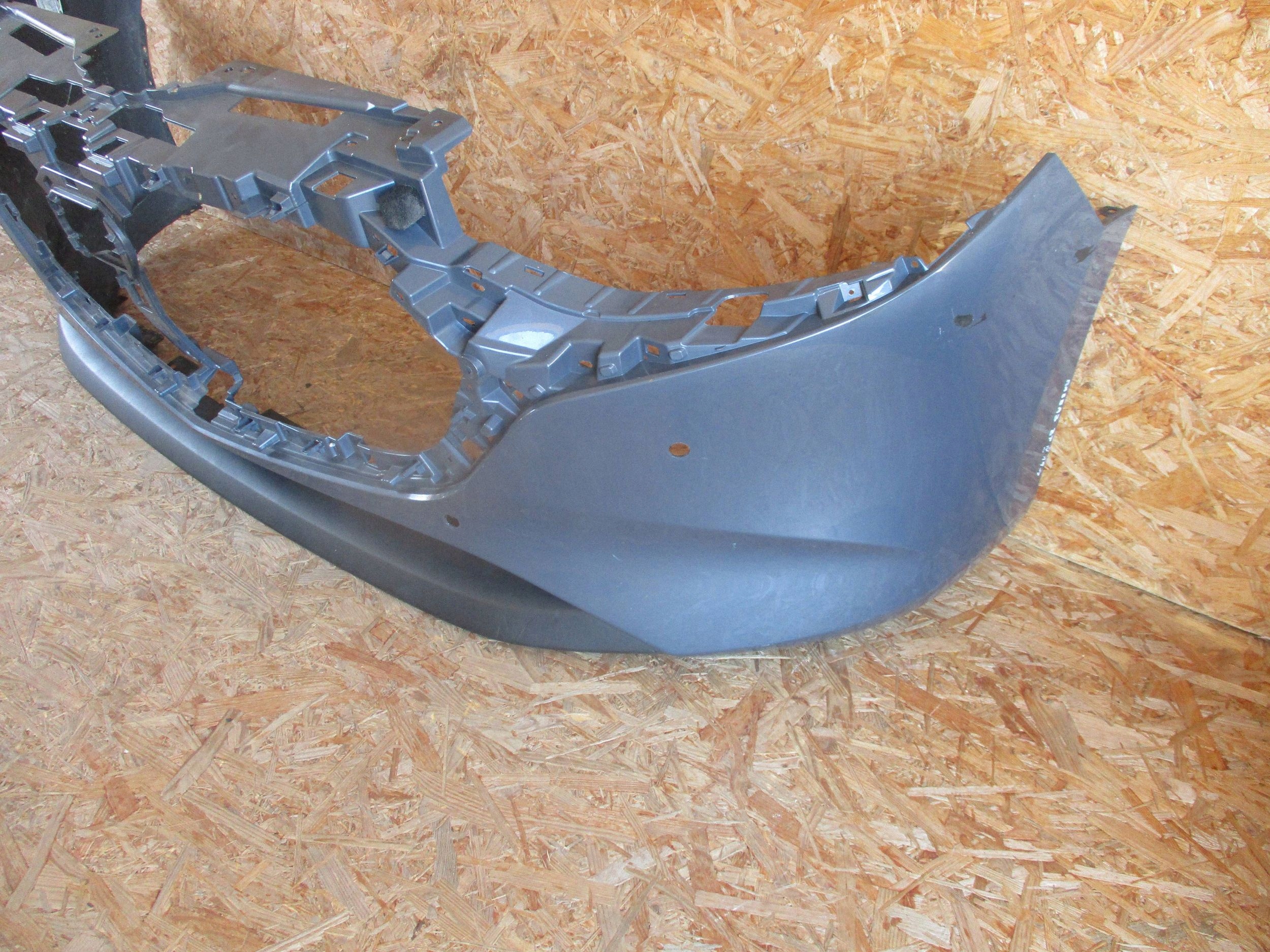 bumper front front MAZDA 3 IV BP 19