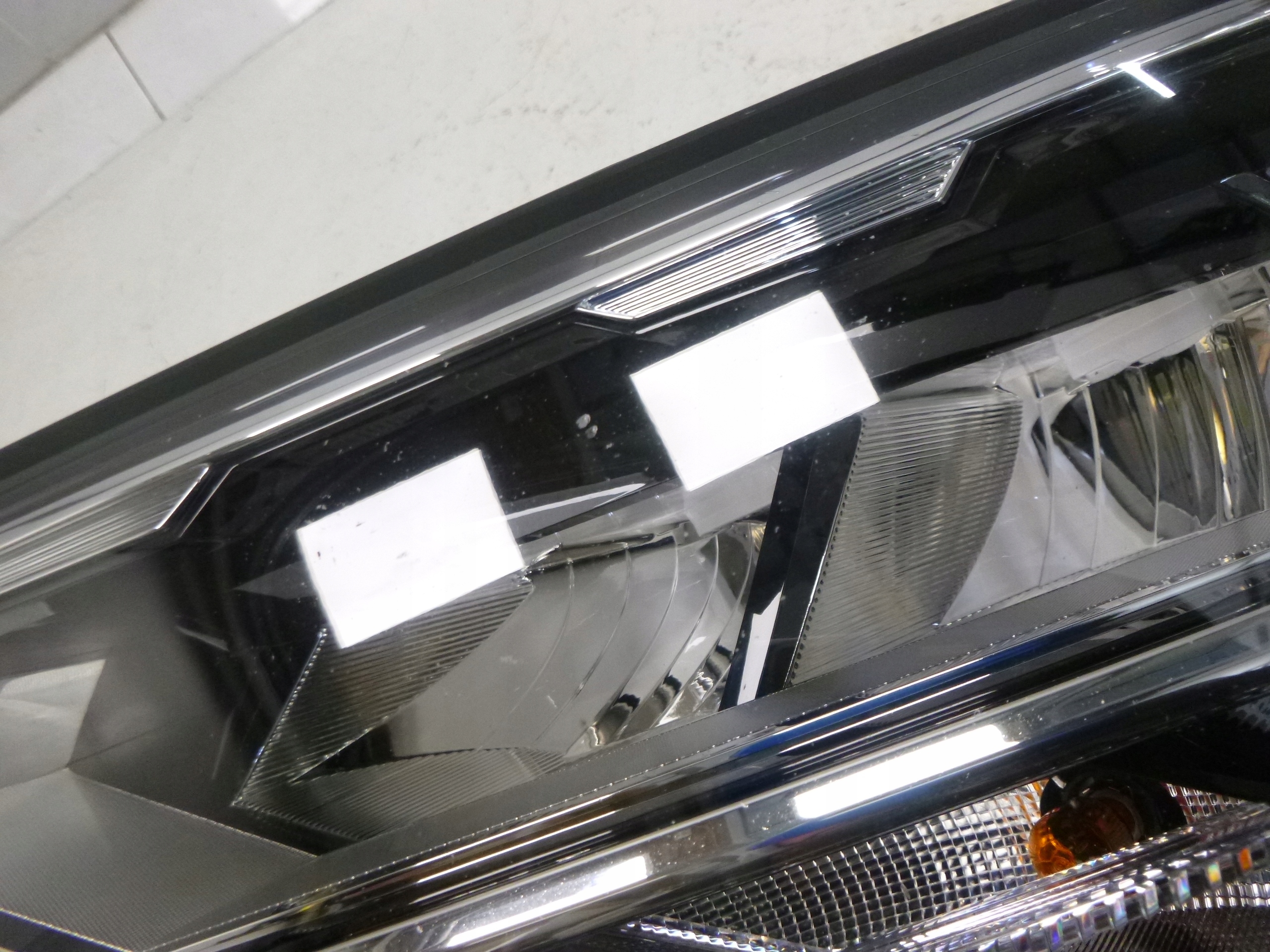 VW PASSAT B8 LIFT light left front 10PIN LED NR104