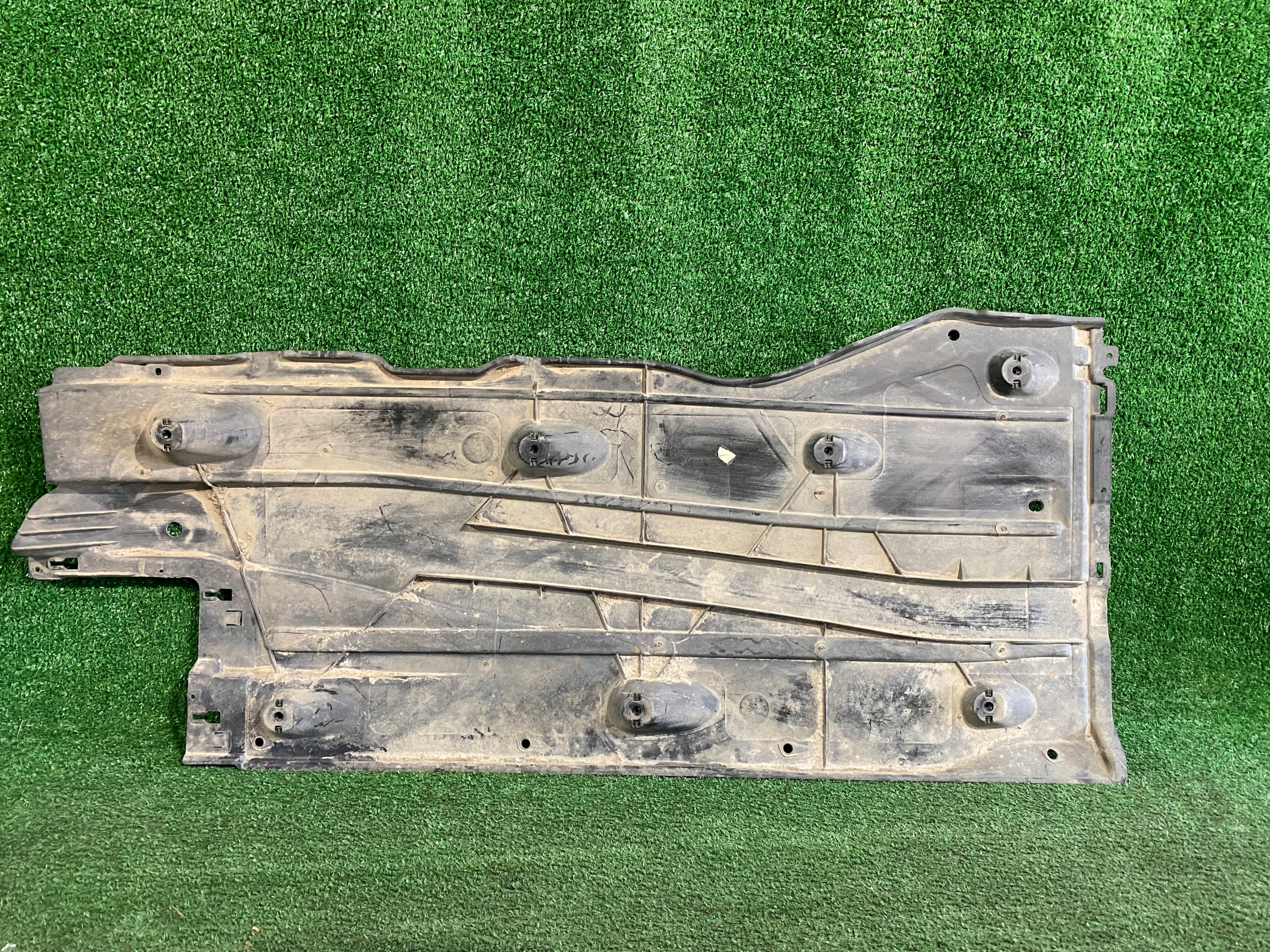 Blende Abdeckung Unterfahrschutz links VW GOLF VII AUDI A3