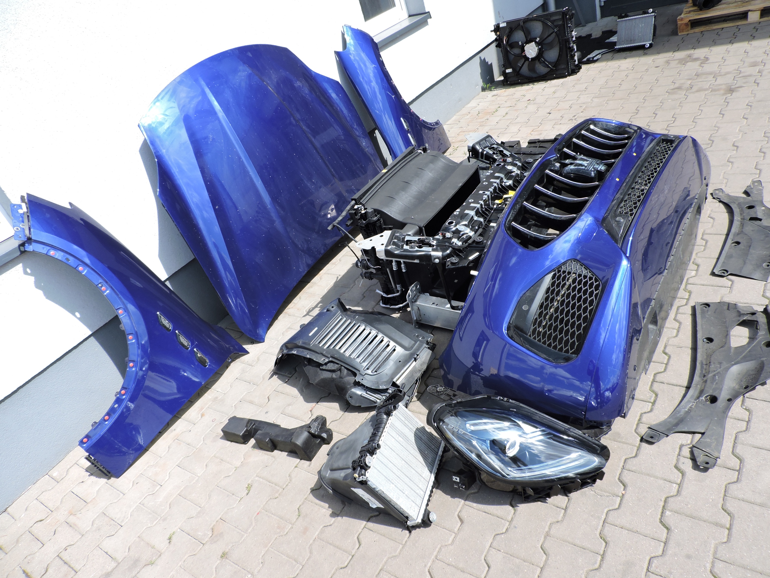 PRZÓD KOMPLETNY MASERATI GRECALE NIEBIESKI GT/MODENA 2.0 Producent części Maserati OE