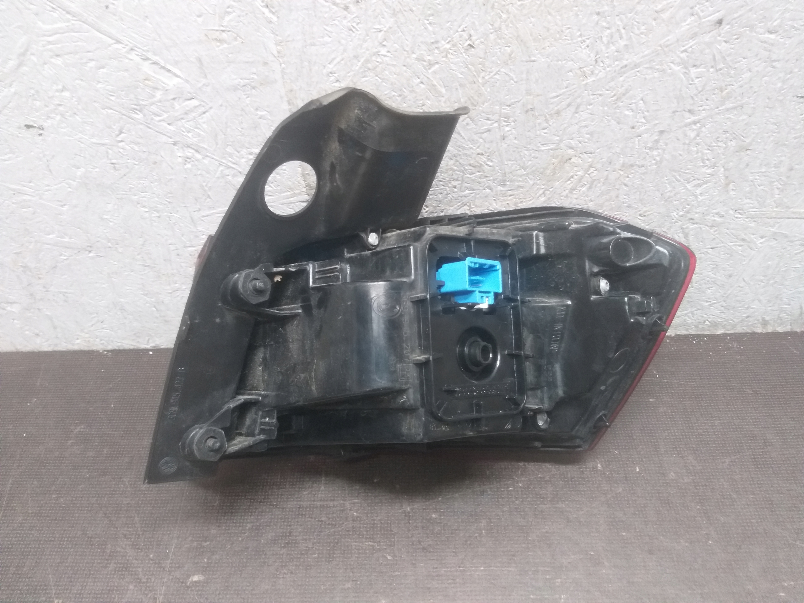 light rear part left VW PASSAT B8 KOMBI LED 3G9945207J
