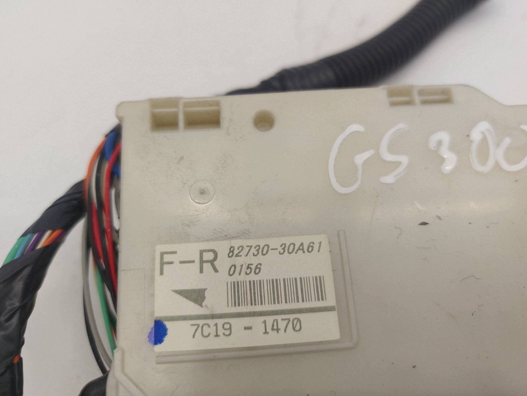 LEXUS GS 300 350 430 450H boîte à fusibles 82730-30A61