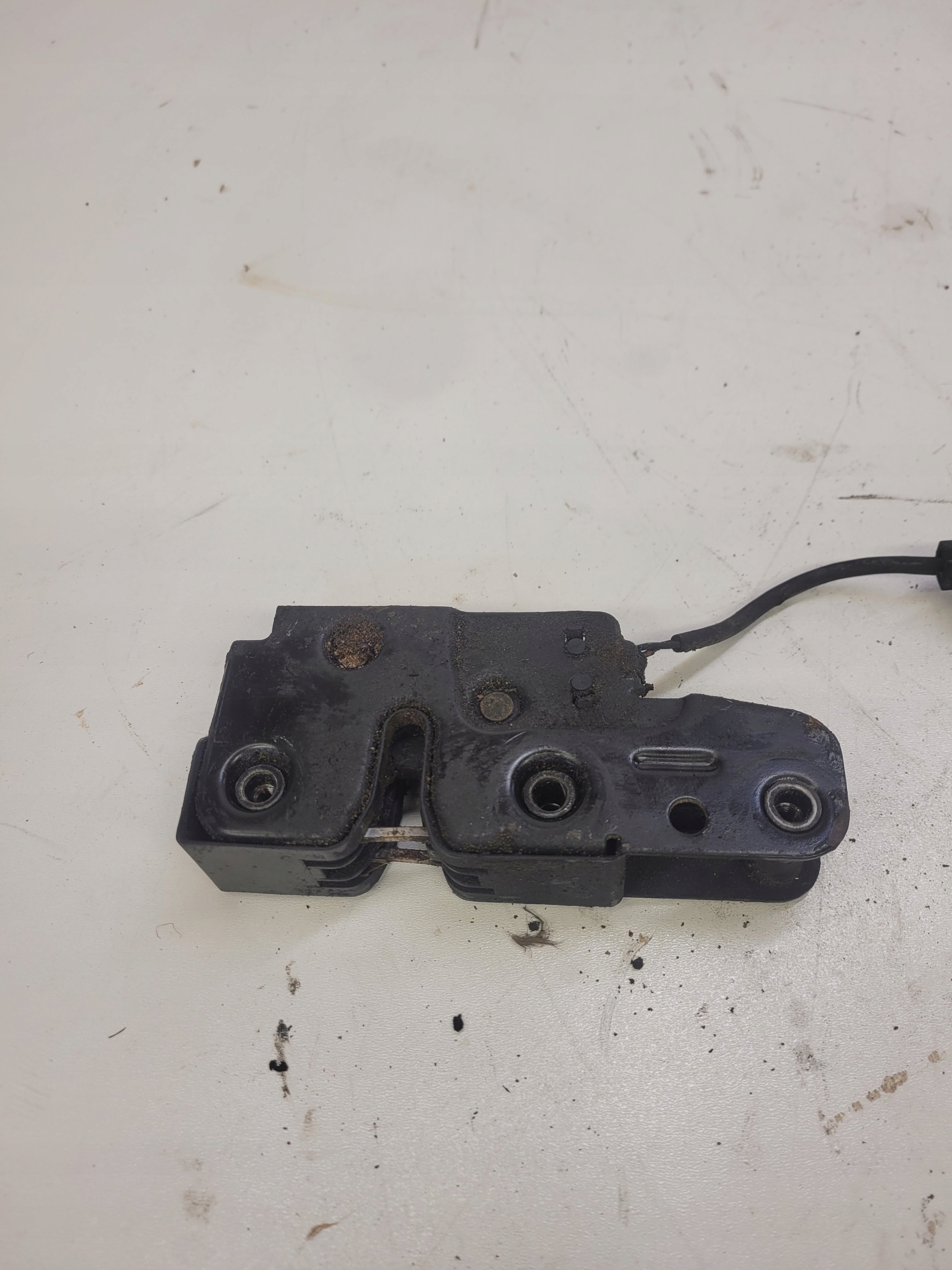 bonnet latch lock RYGIEL AUDI A4 B8 A5 Q5 8K0823509A