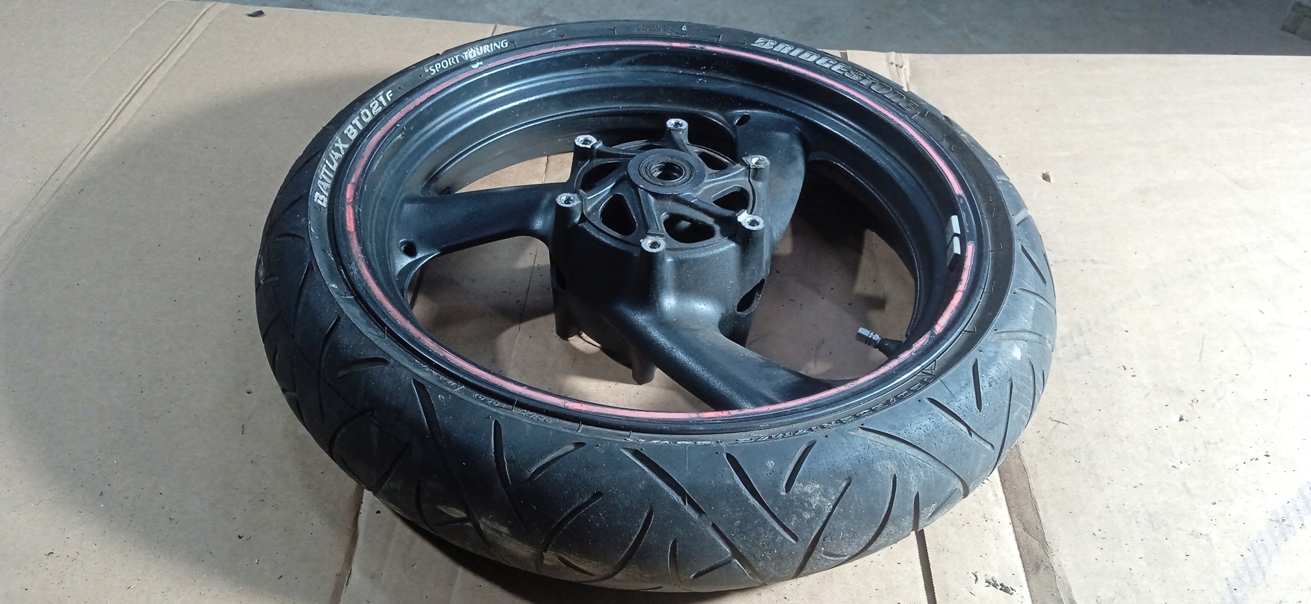 YAMAHA YZF 600 THUNDERCAT КОЛЕСО ОБІД ПЕРЕДНІЙ ПЕРЕДНІЙ