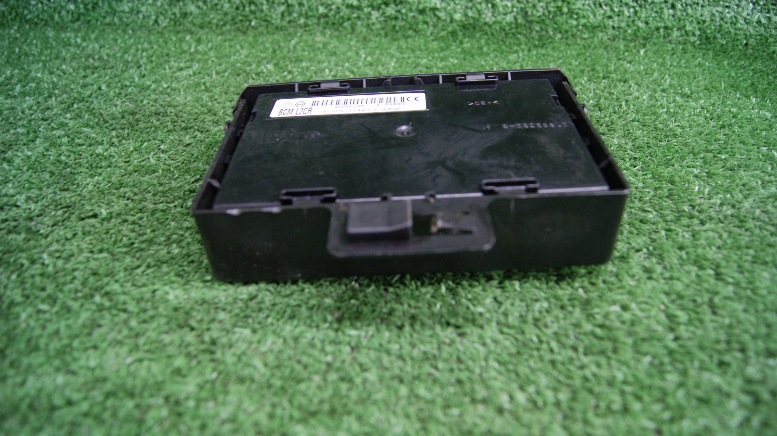 Module Unité de contrôle BCM RENAULT MODUS 8200652285-B