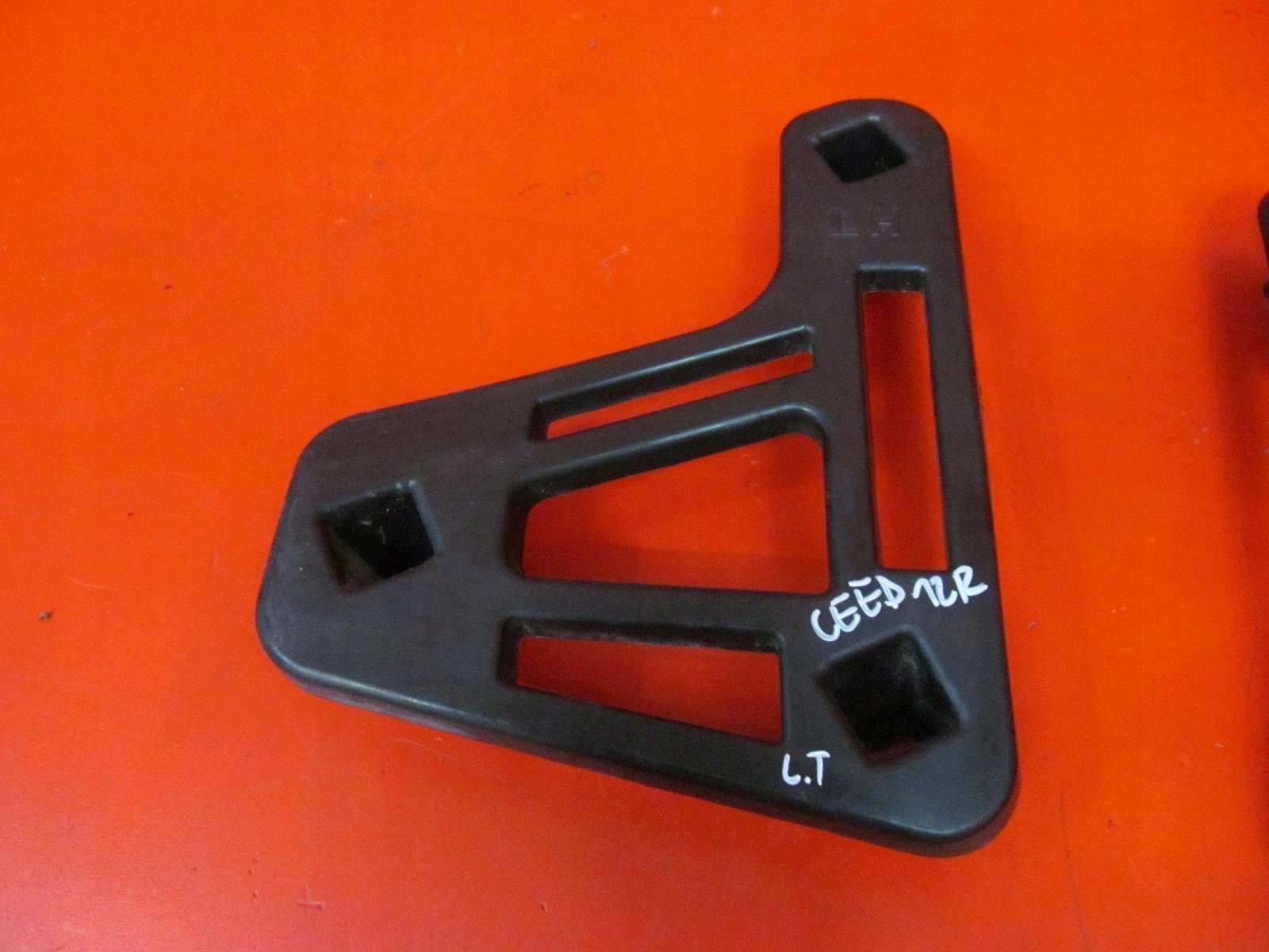 KIA CEED 2 II JD CEED 12- KOMBI Support Support plaque Pare choc Arrière KOMPLET