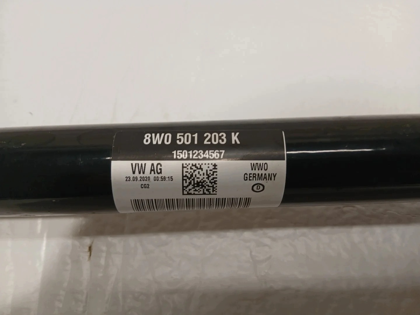 AUDI A4 B9 LIFT semi-axis left rear part 8W0501203K