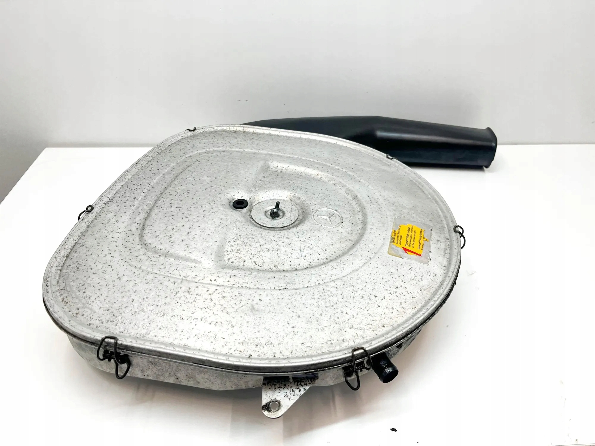 Gehäuse filter luft MERCEDES W126 420 SE 0010947804