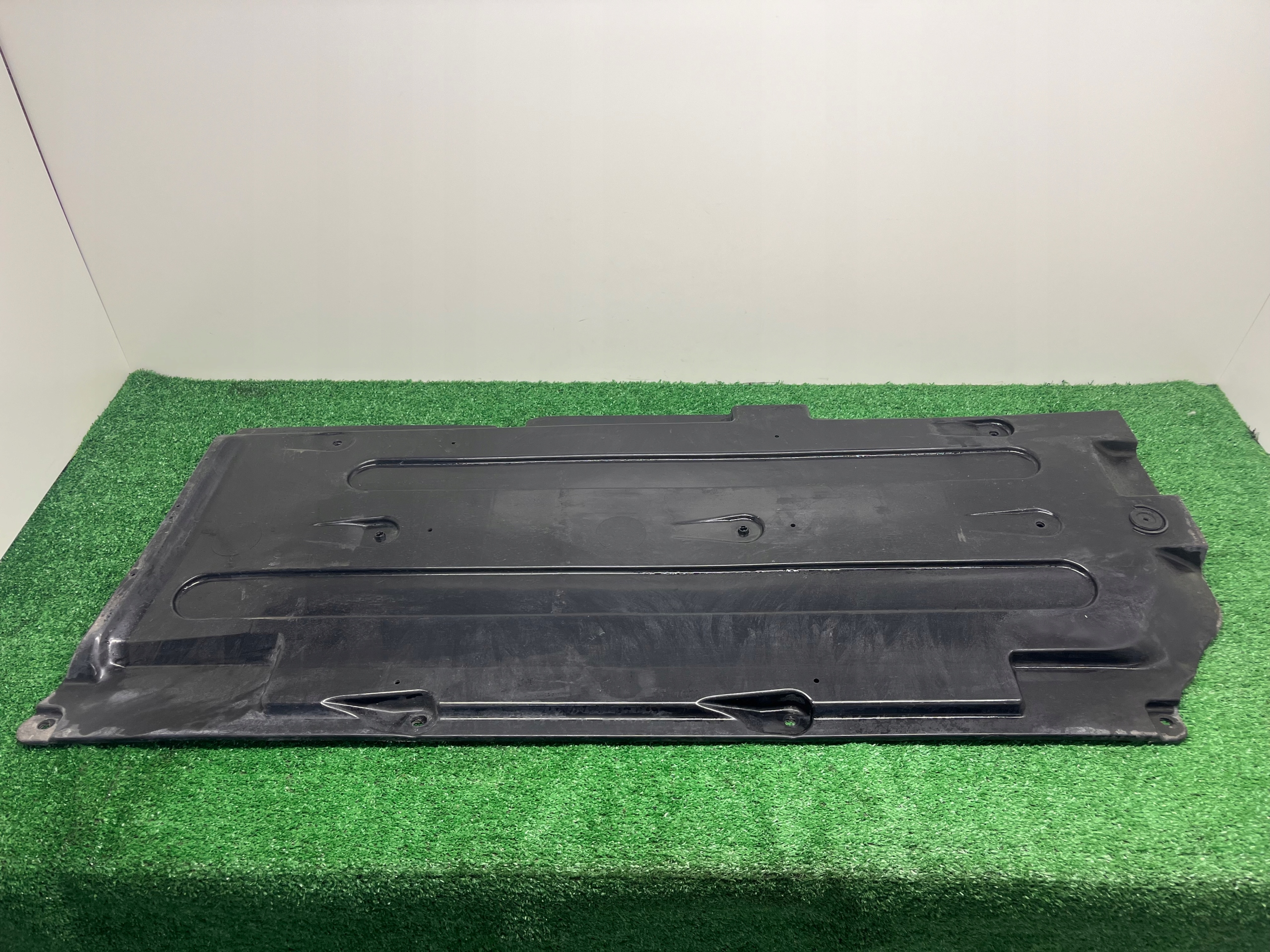 cover chassis left HYUNDAI I20 II 2018 84217-C8000