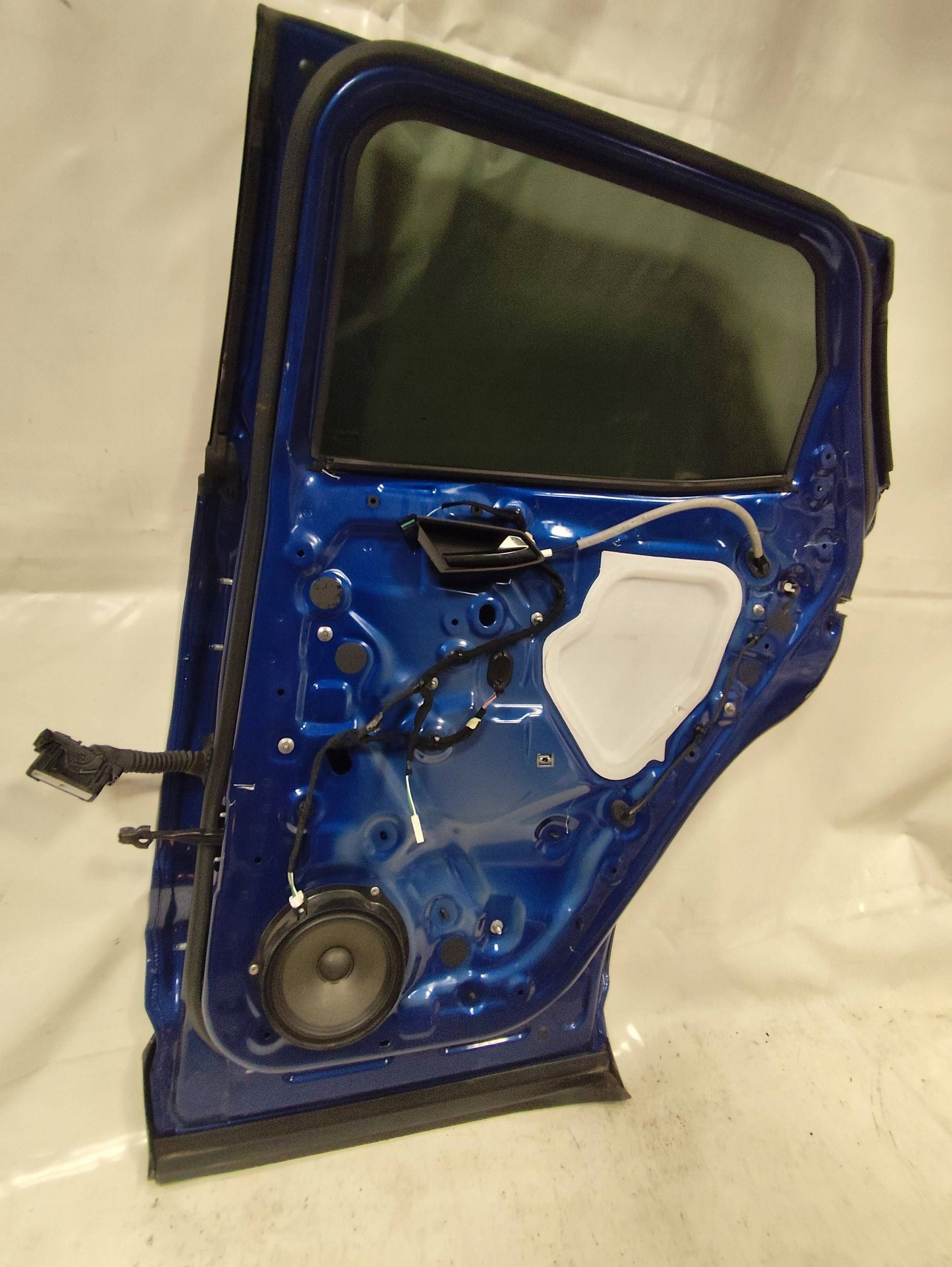 RENAULT AUSTRAL door rear part rear. right complete
