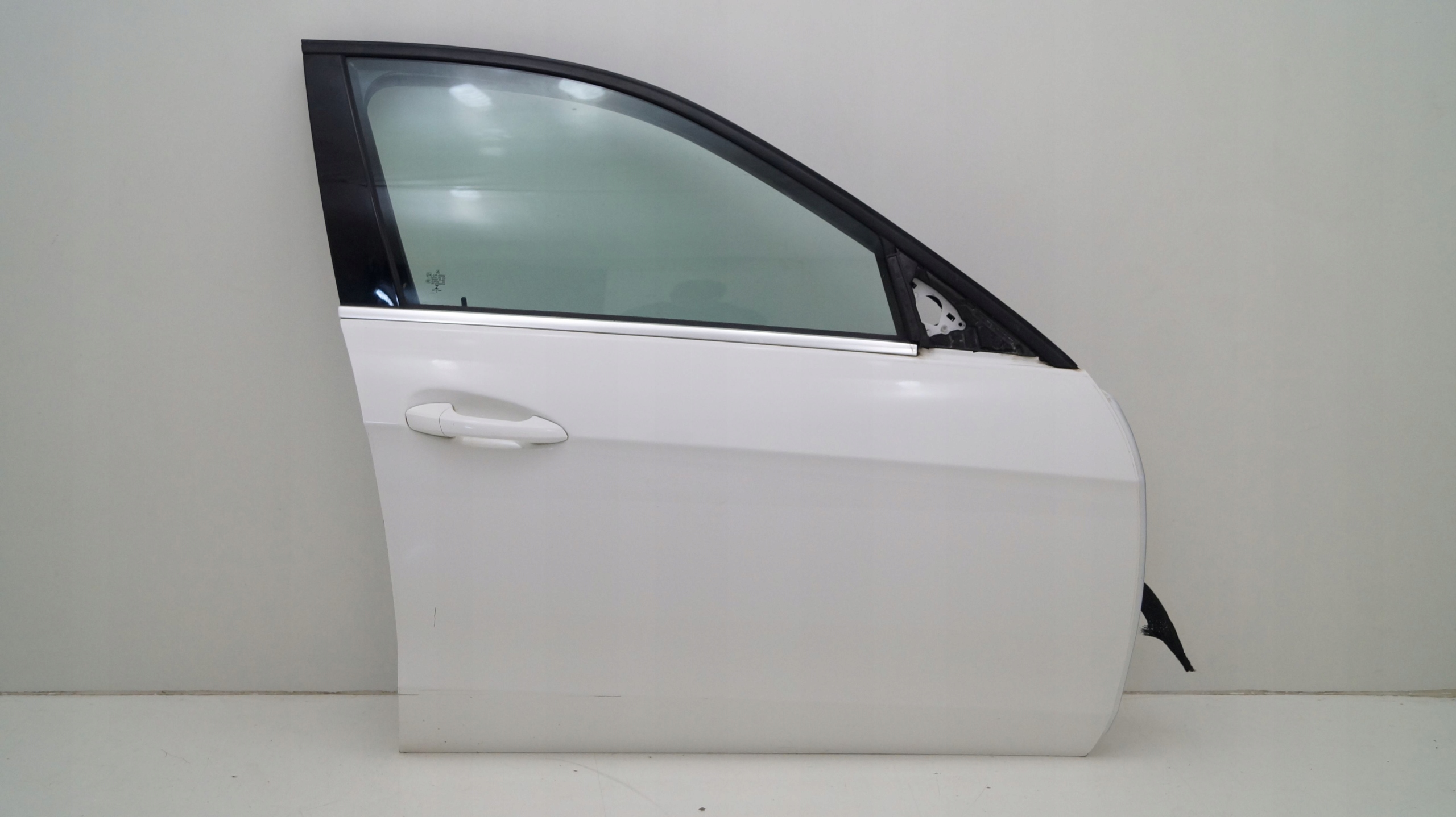 MERCEDES E 212 LIFT 13-16 PRZEDNIE PRAWE DRZWI T