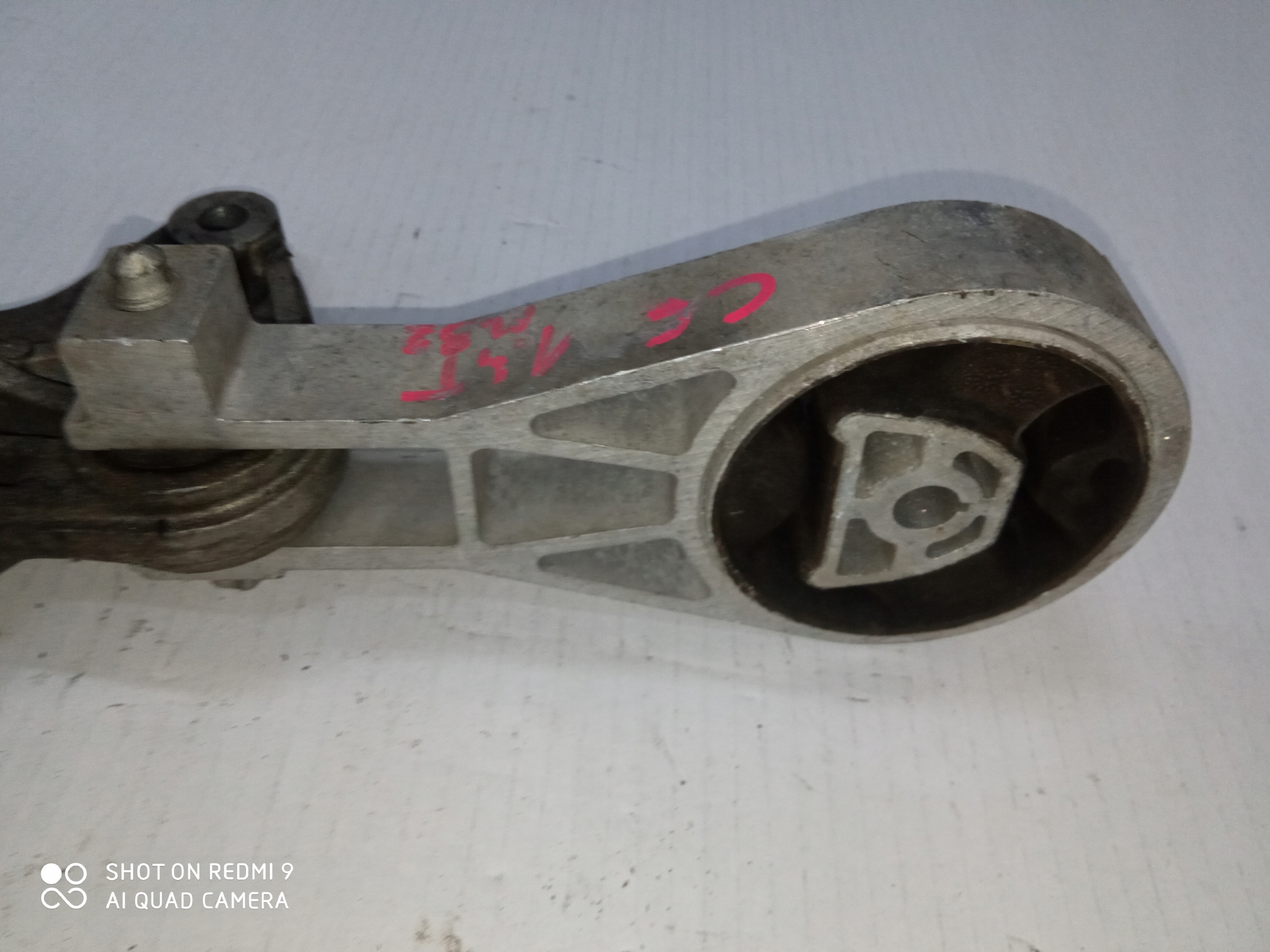 OPEL CORSA console holder gearboxes 1.4 13451485