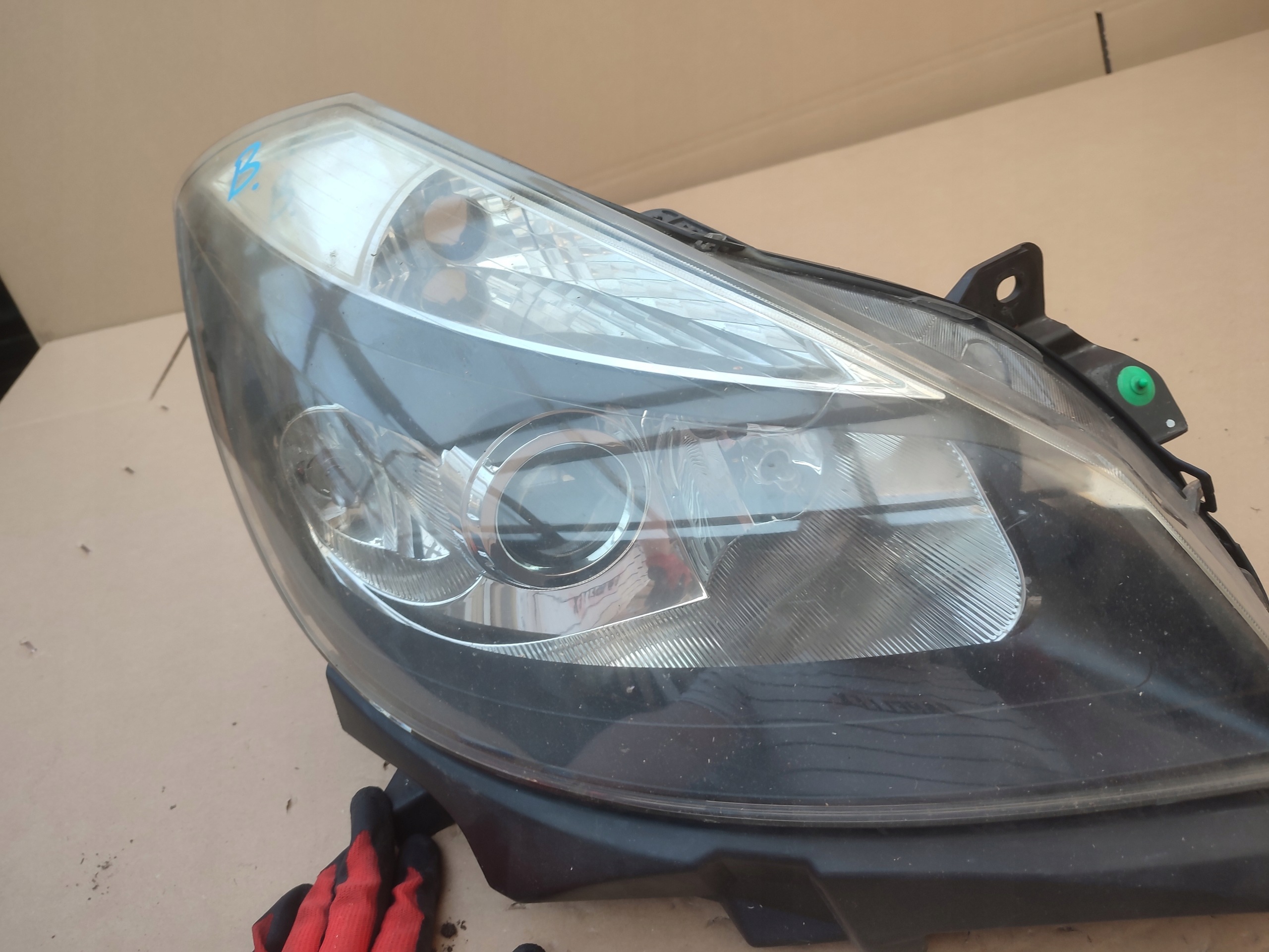 REFLEKTOR right front right lens EU RENAULT CLIO 3 III 05-09 8200261612
