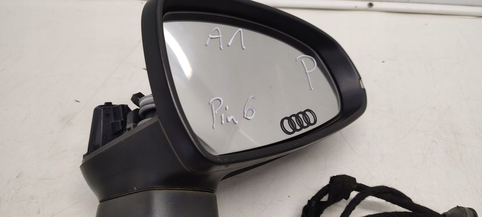 Spiegel rechts 6pin Audi A1 LY4S