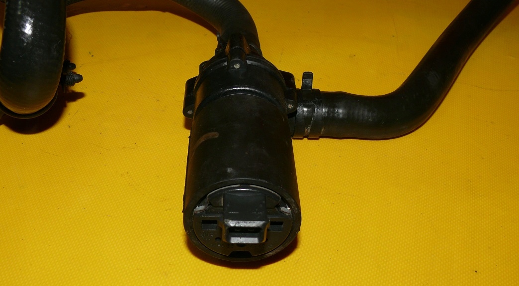 supplementary electrical water pump NISSAN QUEST III