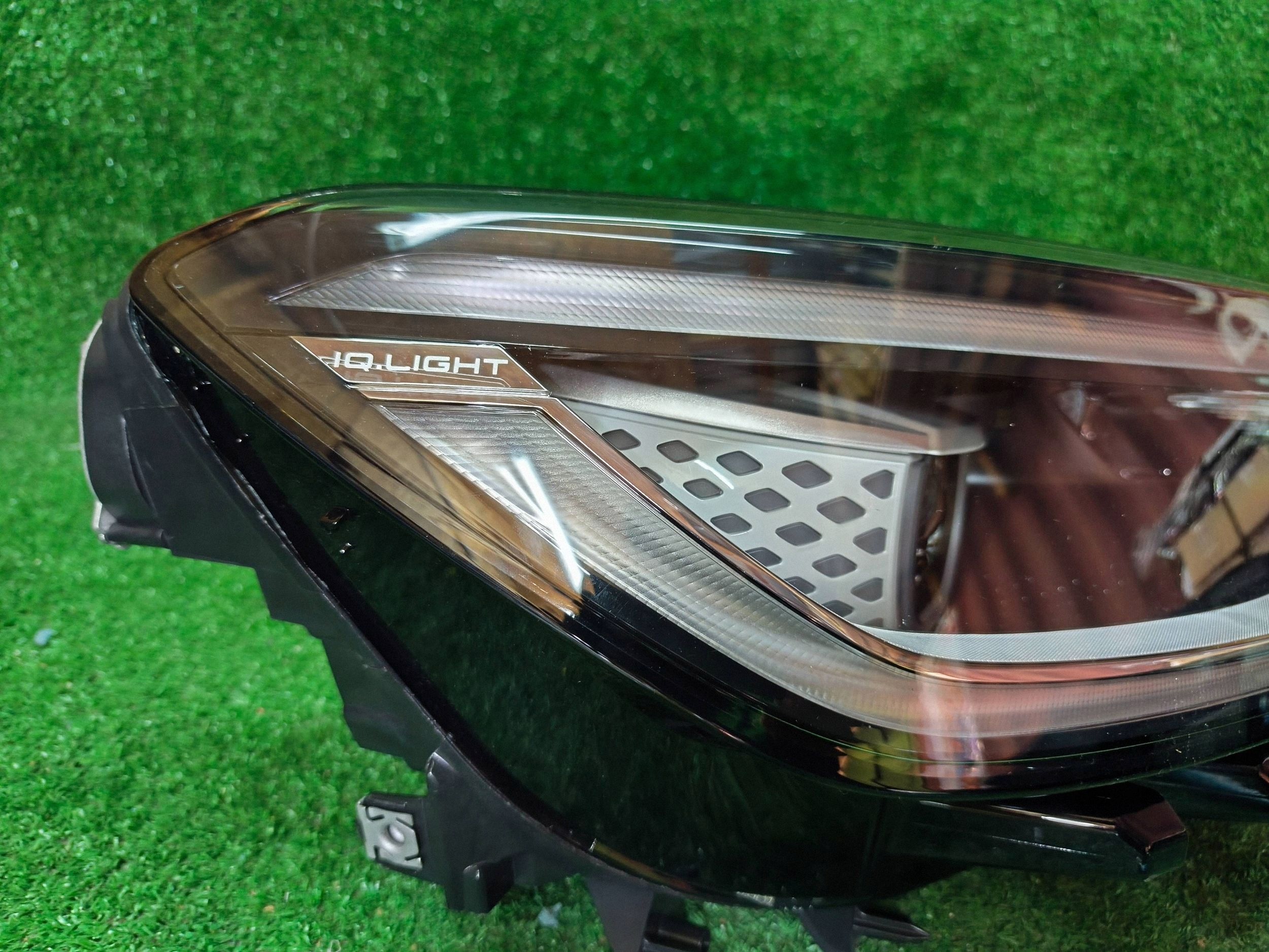 REFLEKTOR right front VW ID4 IQ LIGHT FULL LED NR.R1433