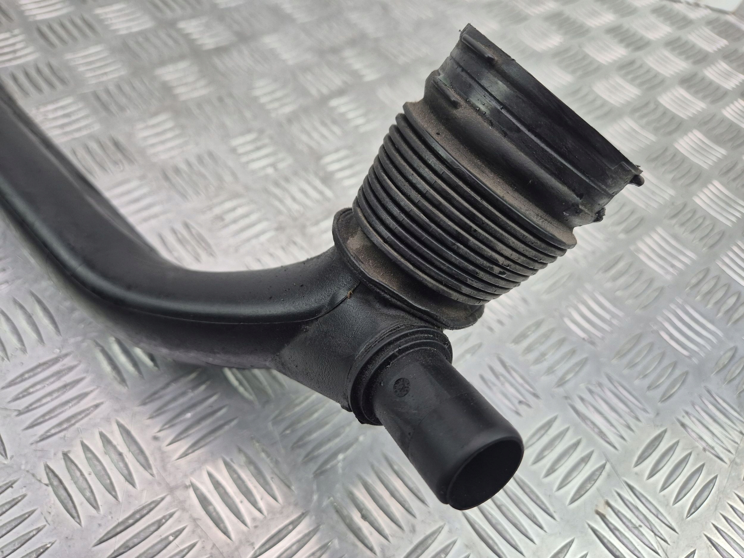BMW 3 E90 335i pipe dolotowa 7600002 N54B30A
