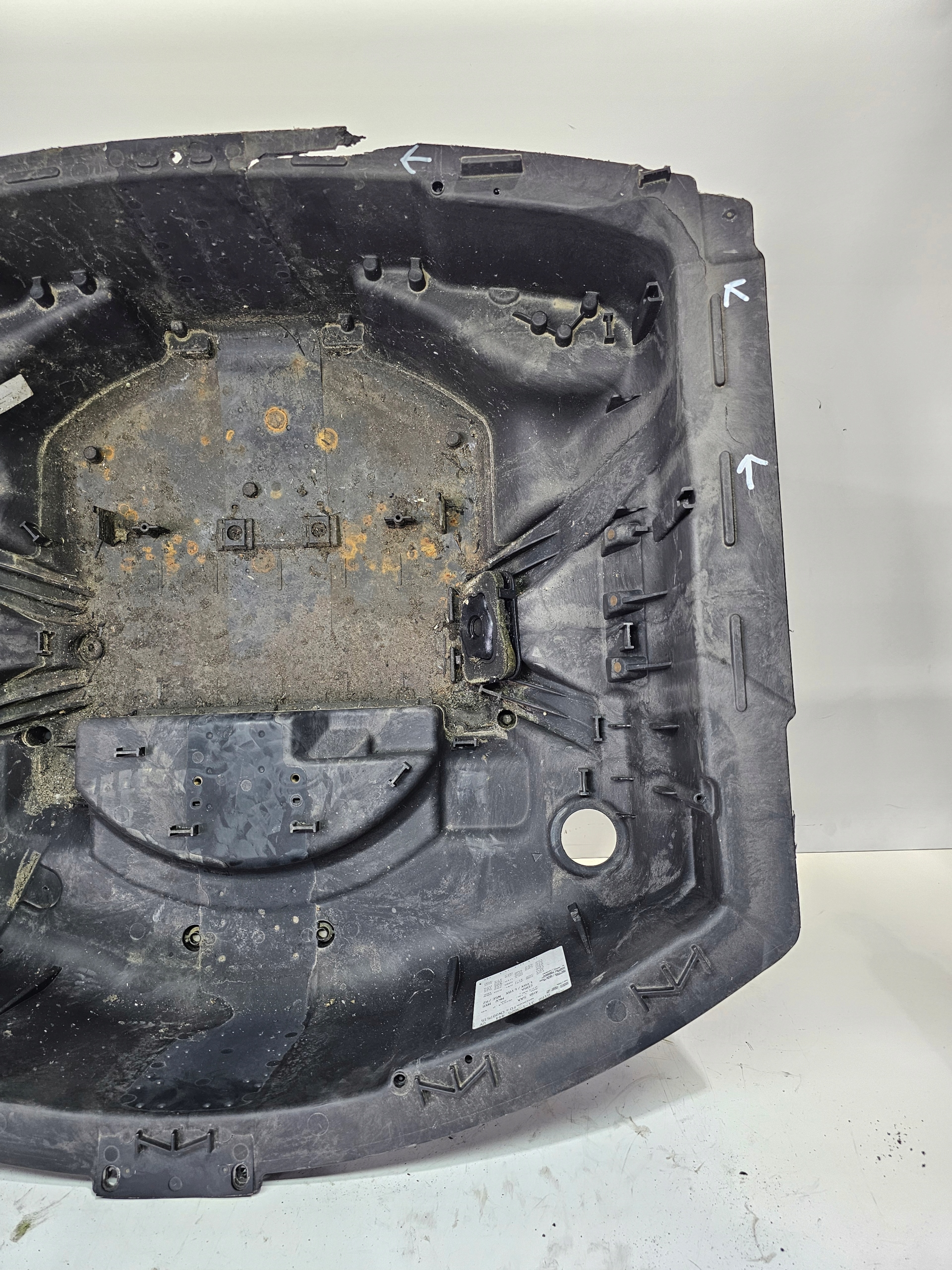 PODŁOGA WANNA WNĘKA KOŁA AUDI A8 D4 4H0803261D Numer katalogowy producenta 4H0803261D