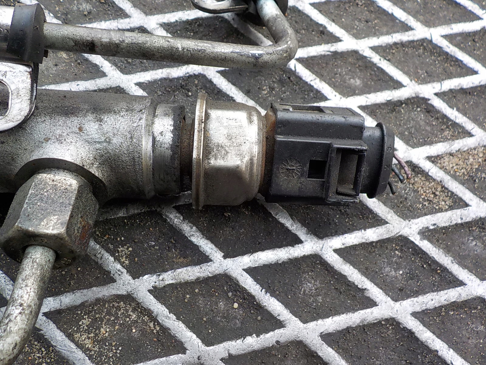AUDI A3 II 8P 2.0 TDI ORG Rampe injection 03L130089A