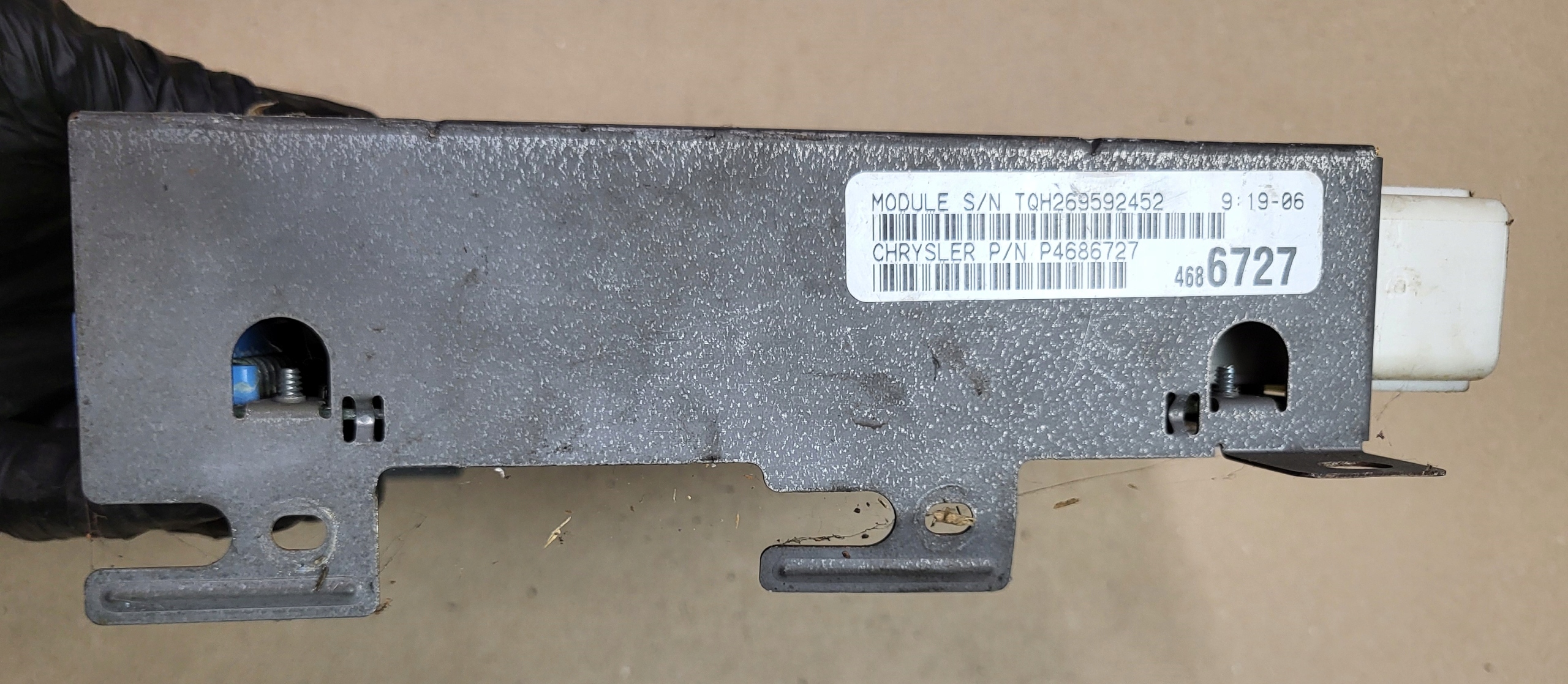 module control unit computer BCM NADWOZIA CHRYSLER VOYAGER DODGE CARAVAN OE