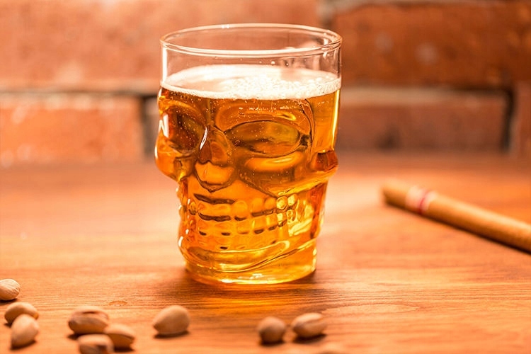 Pivní Sklenice Na Pivo tvar Lebky Lebka 550ml