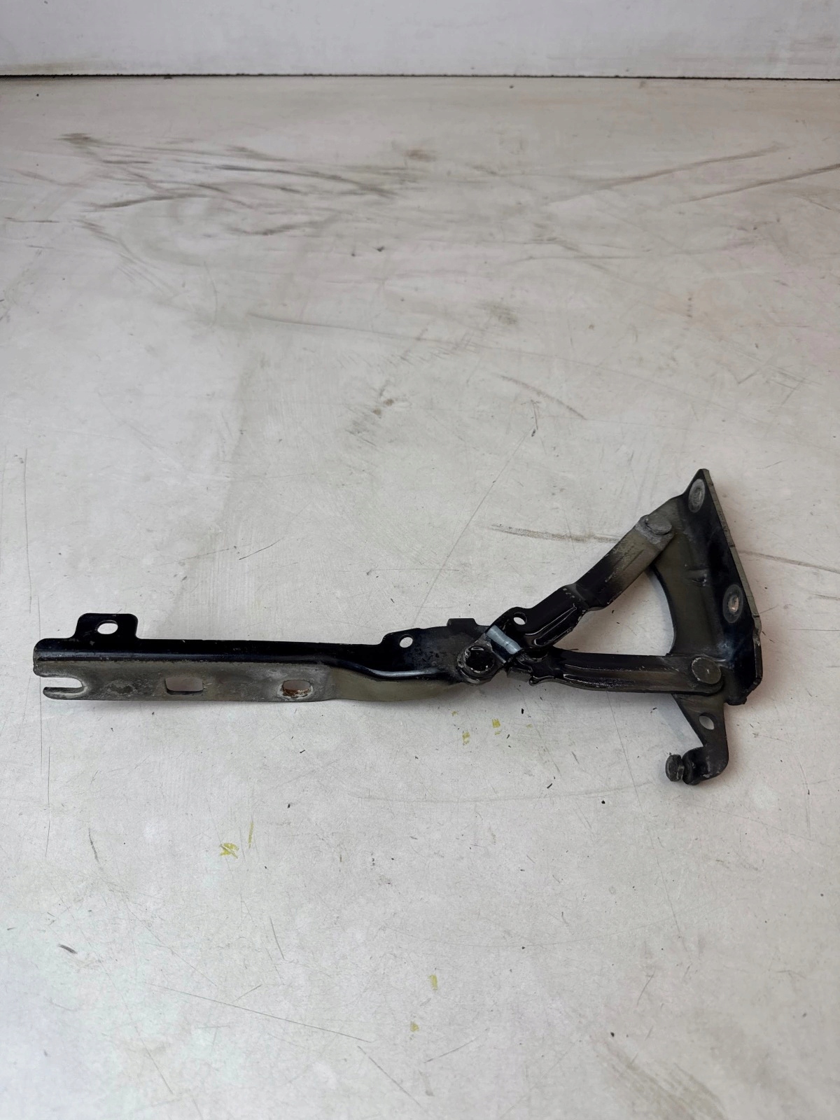 hinge bonnets front front right Volkswagen Golf V