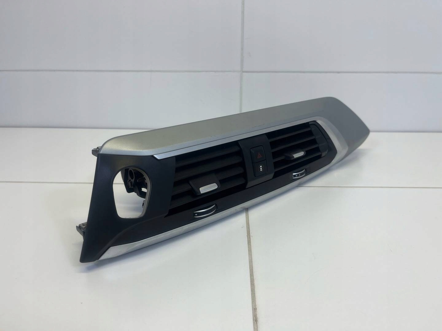 grid air conditioning devices central BMW X3 G01 2020 936344410