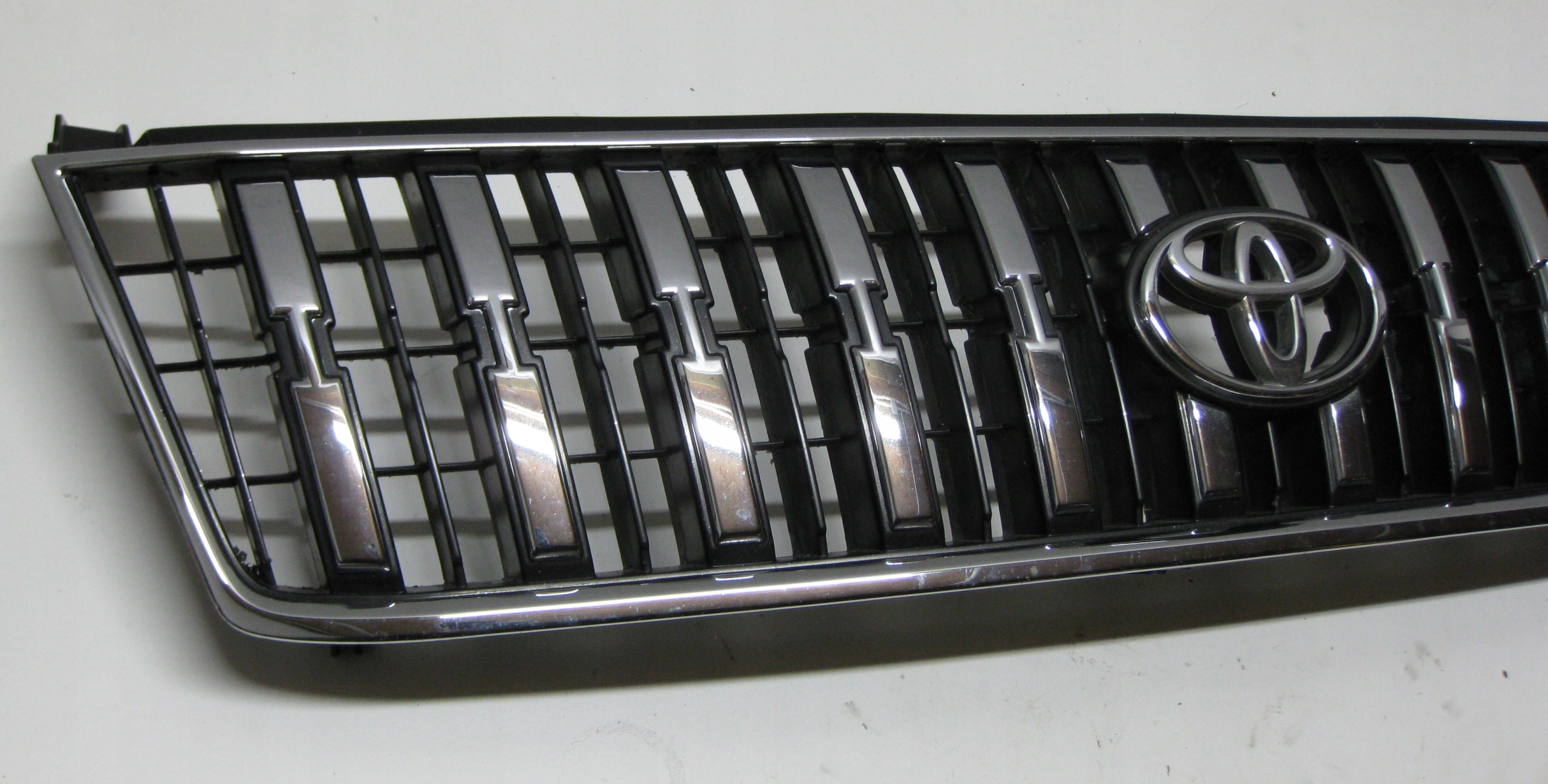TOYOTA LAND CRUISER Grille 5310060080