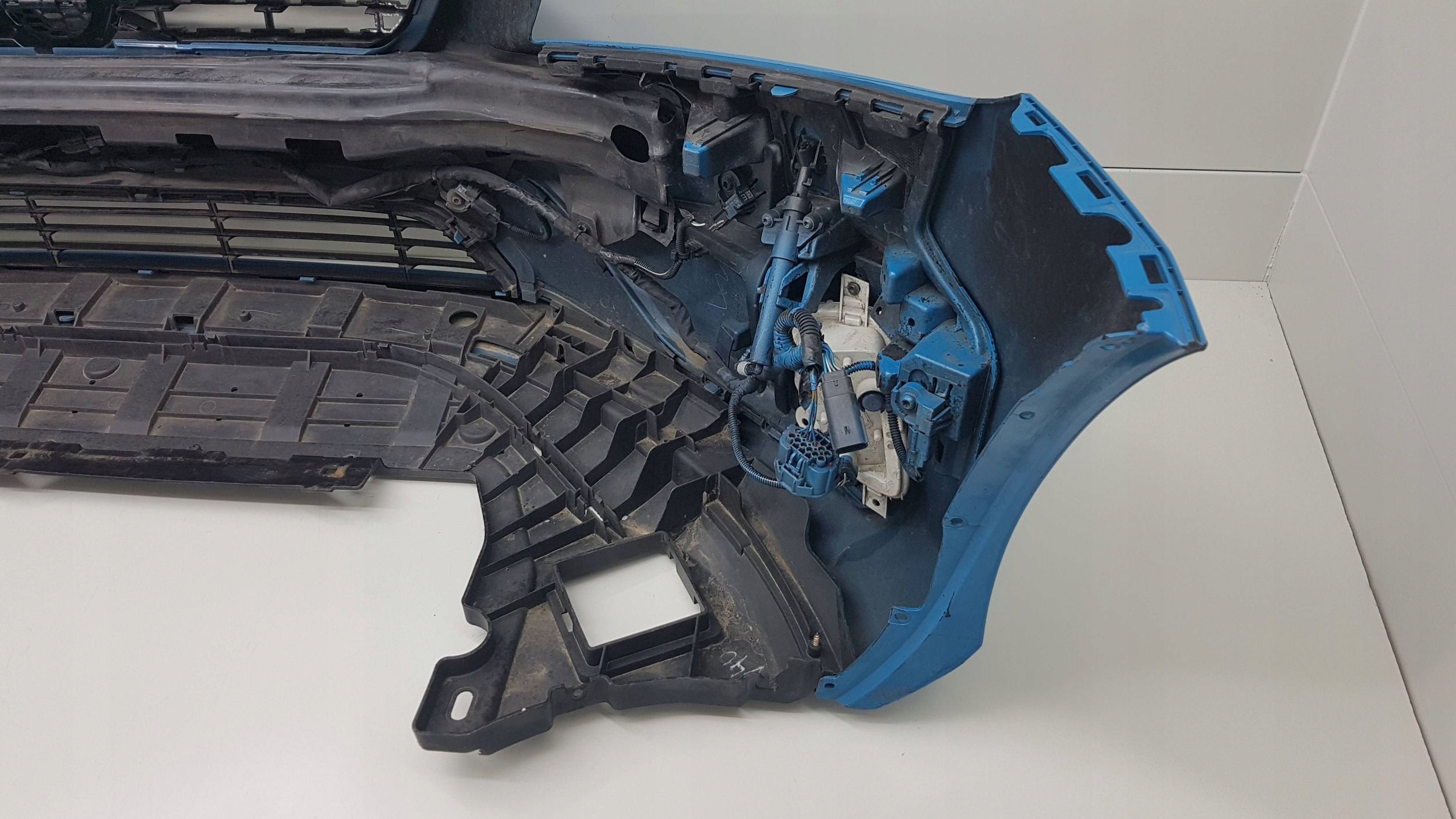 VOLVO V40 R design 2016 - lift bumper front 31347085