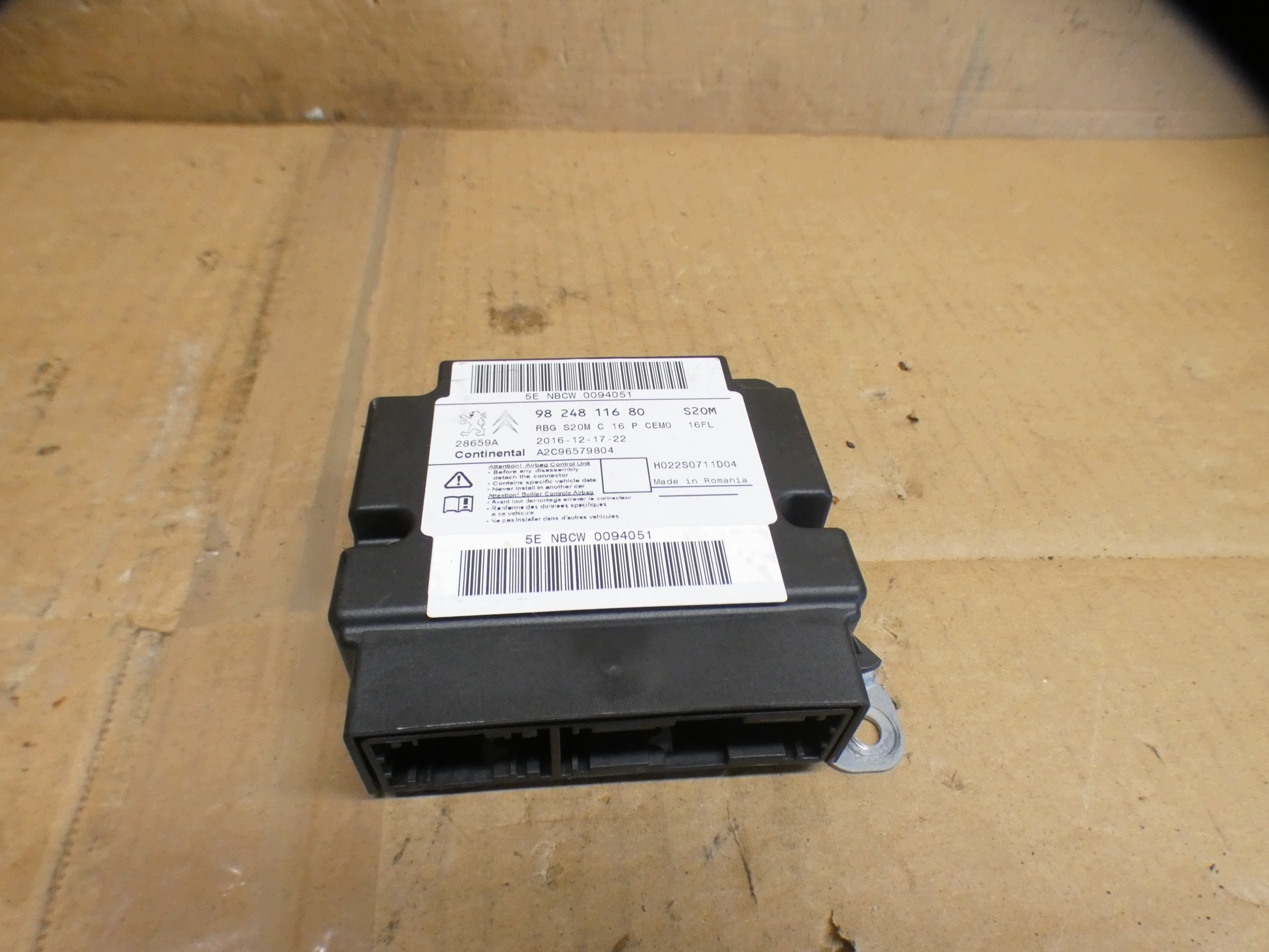 PEUGEOT CITROEN OPEL SENSOR control unit airbag 9824811680