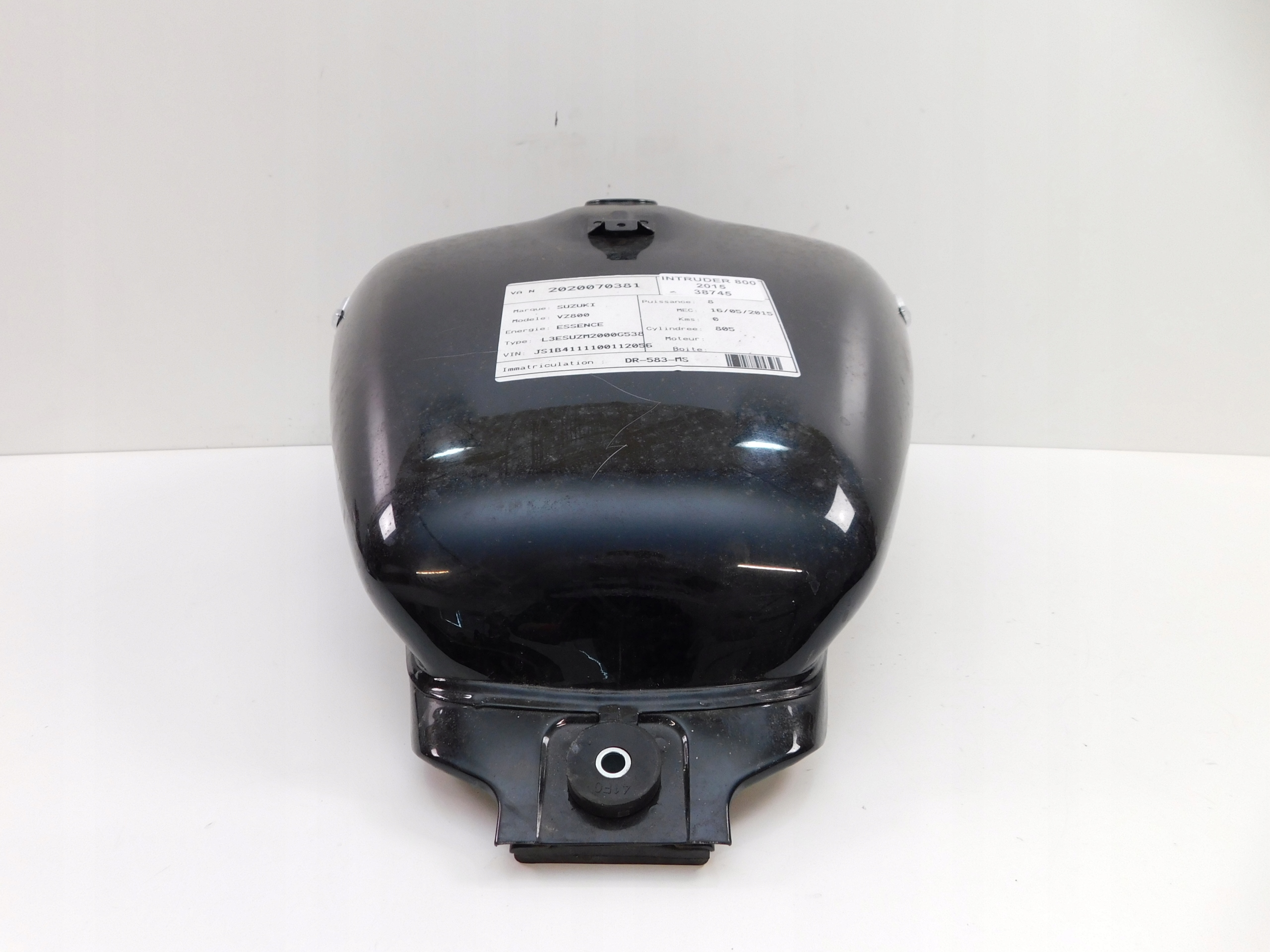 Suzuki intruder 800 gas tank deals