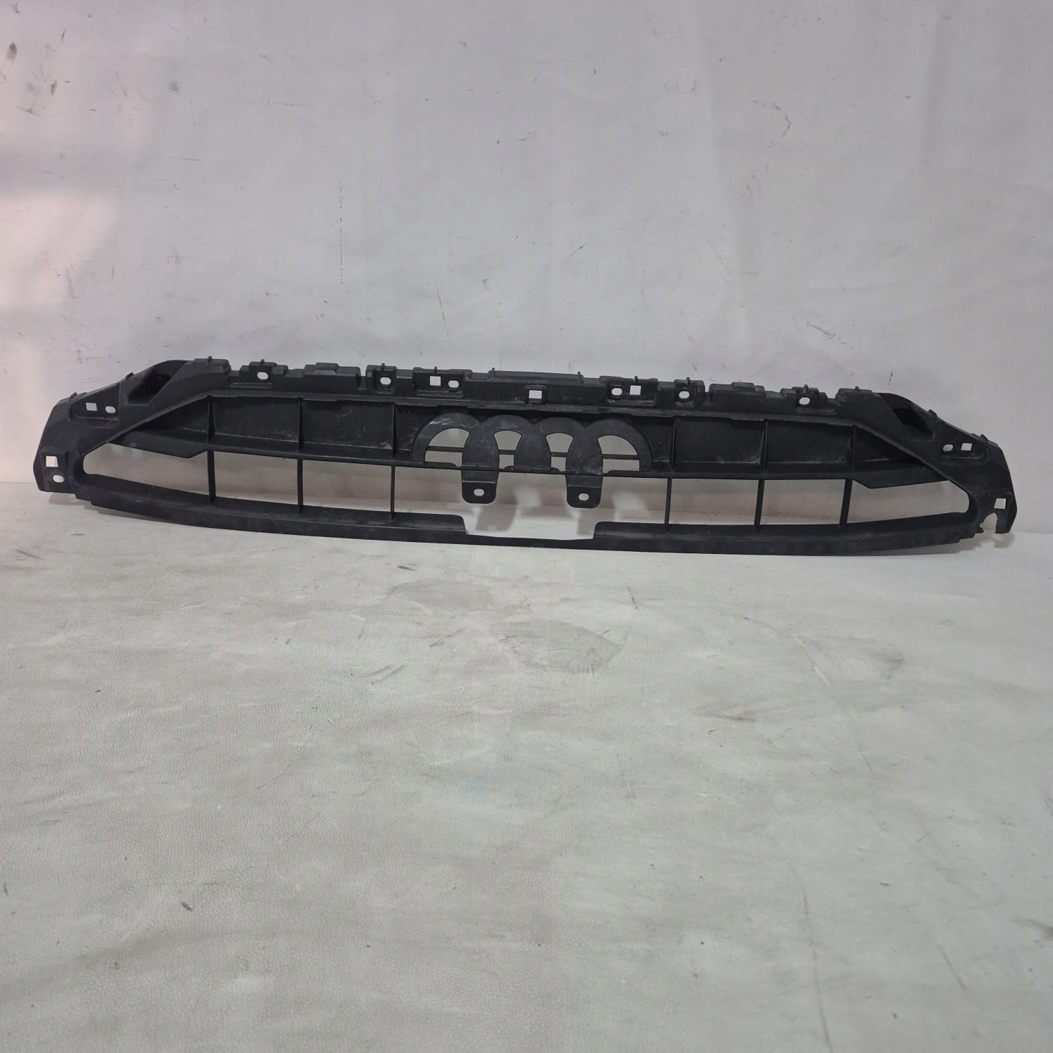 AUDI A4 B9 LIFT -> pillar GRILLA grille front front 8W0807233C