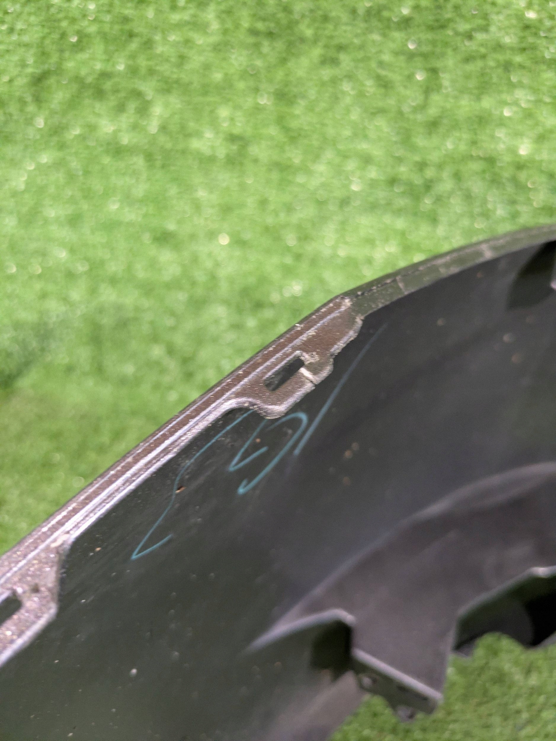 front bumper front TOYOTA AURIS and 06- NR.Z9097