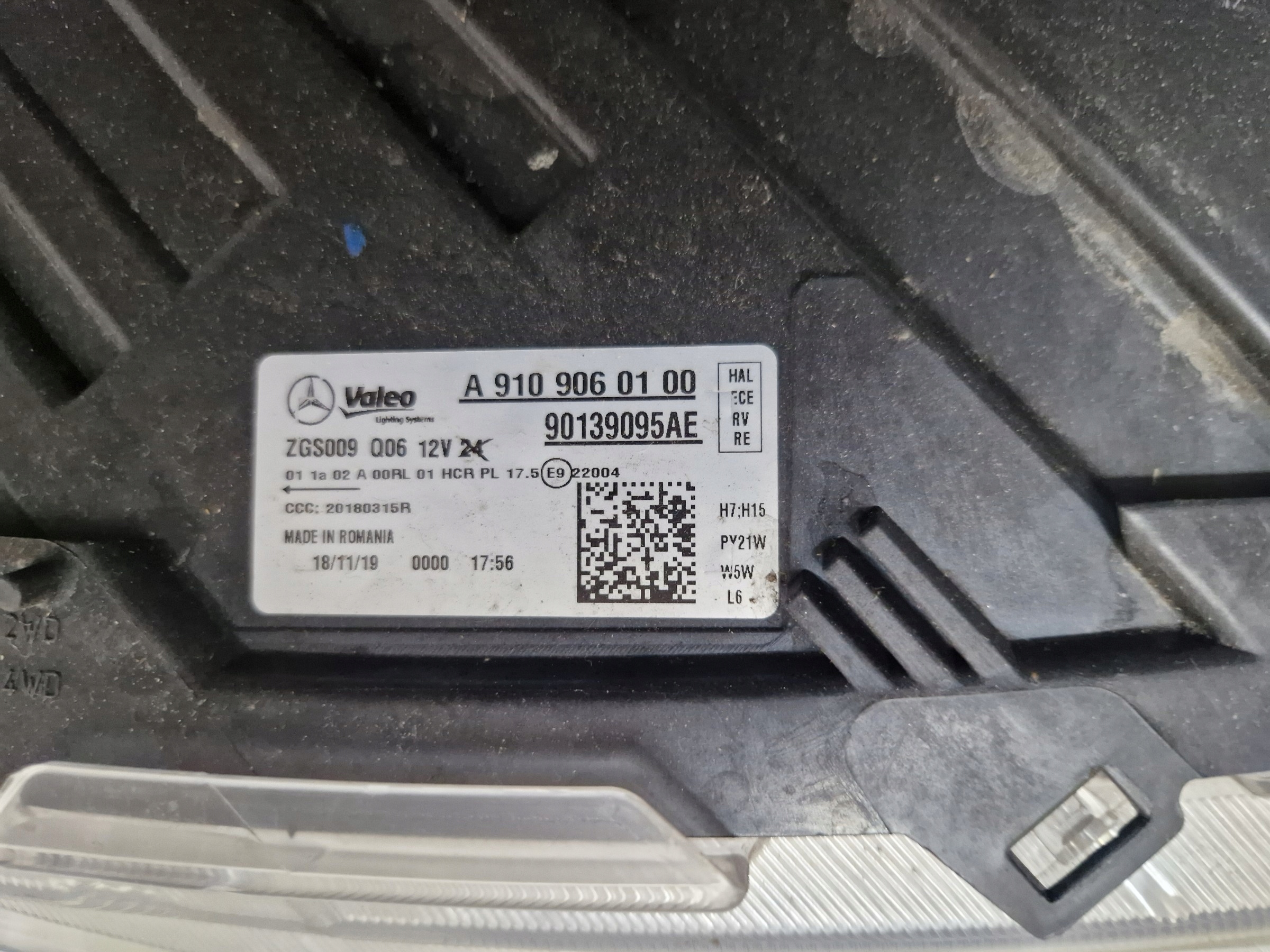 REFLEKTOR MERCEDES SPRINTER W907 W910 18- A9109060100 right
