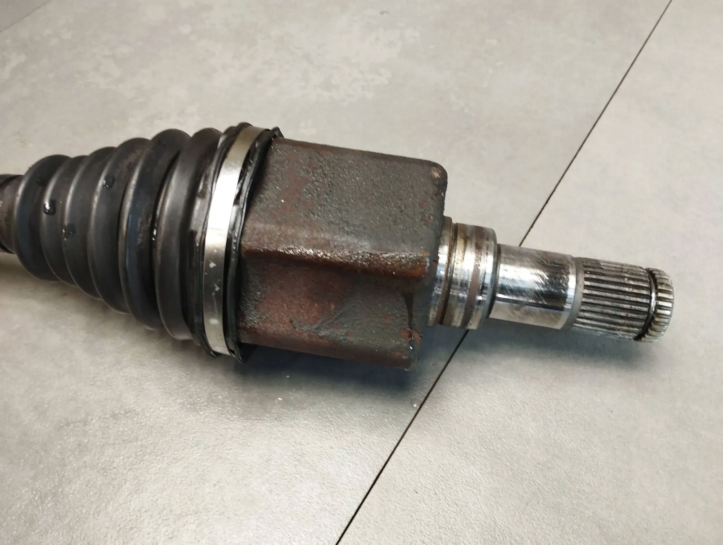 Land Rover Range Rover Sport L320 5.0 V8 semi-axis left front