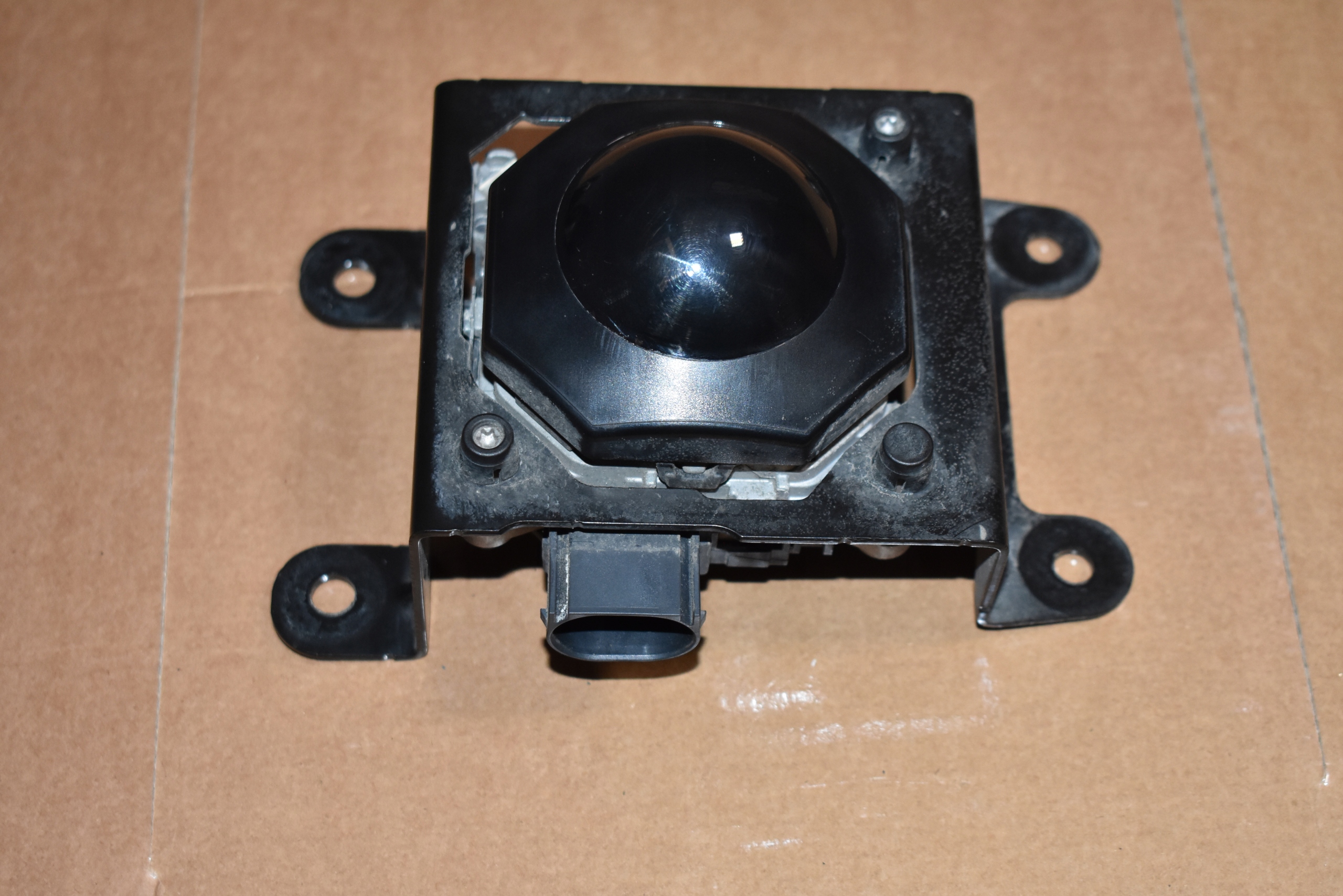 IDEALNY RADAR DISTRONIC ACC VW TOUAREG III 1