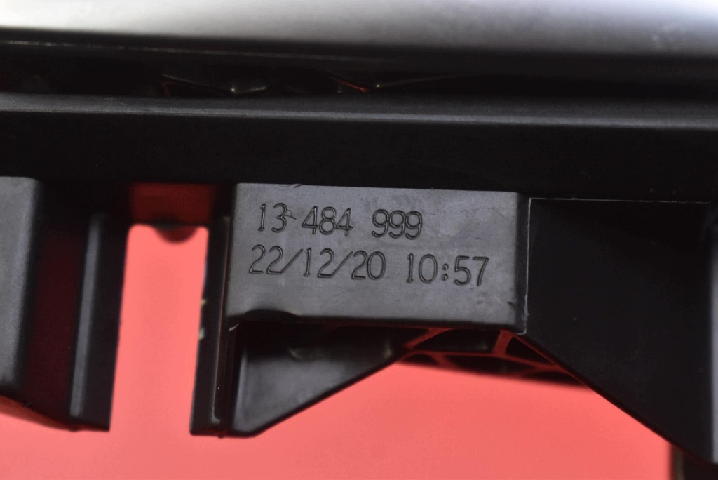 handle inner left front SREBRNA 311339 OPEL CROSSLAND LIFT 20-24