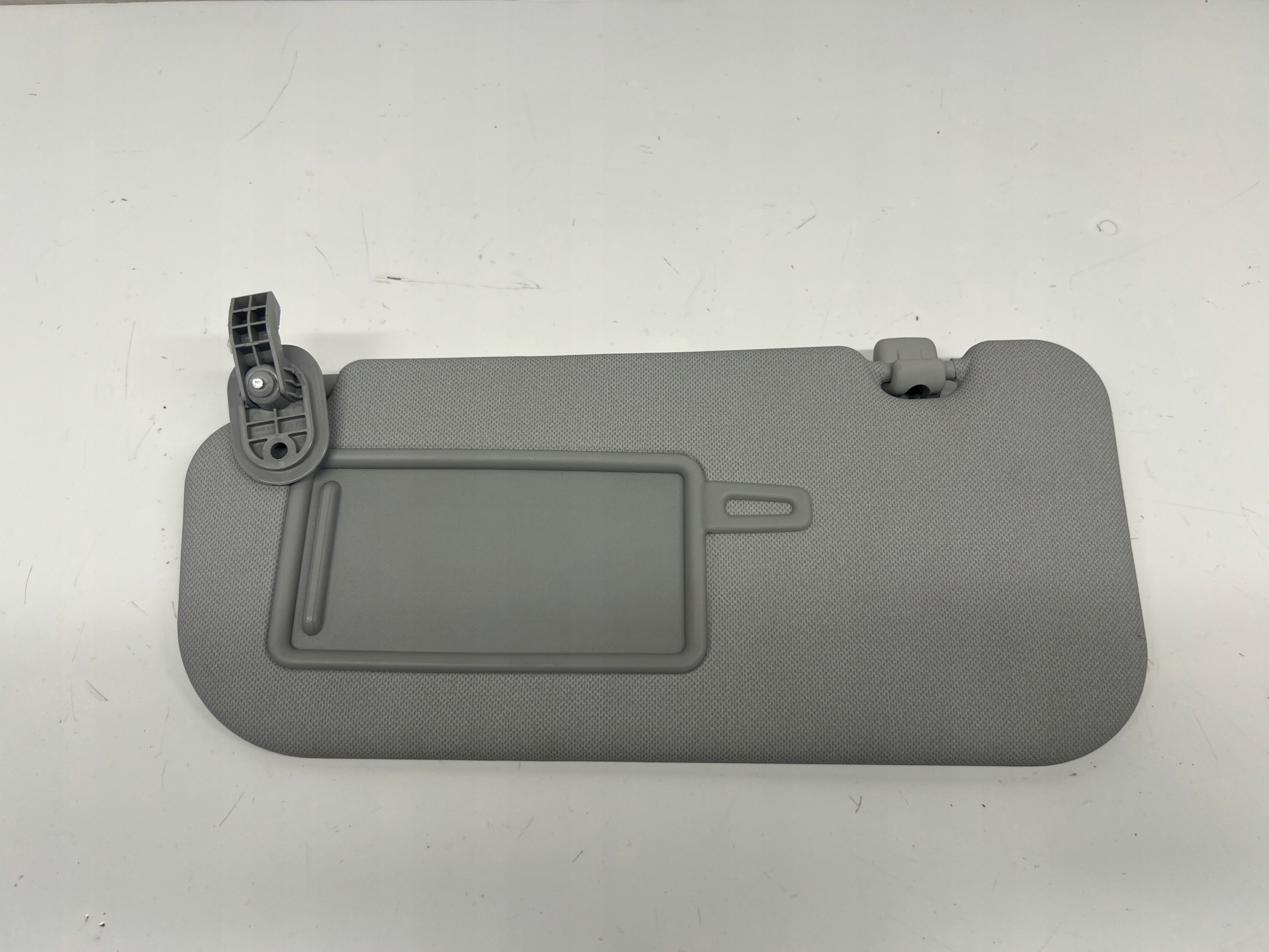 Hyundai Bayon visor przeciwsloneczny left