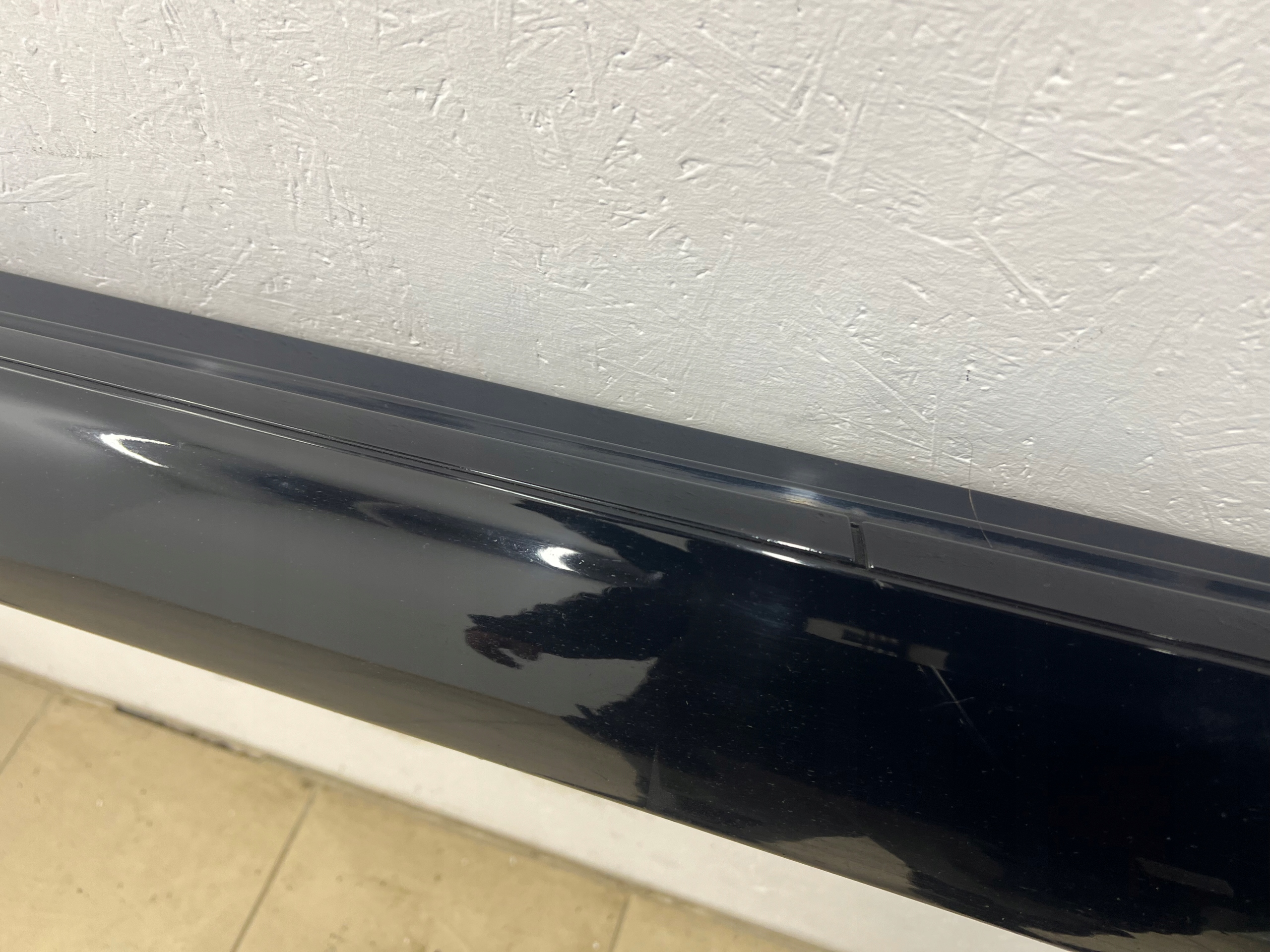 MERCEDES W205 KOMBI moulding threshold cap left colour: 040 W colour