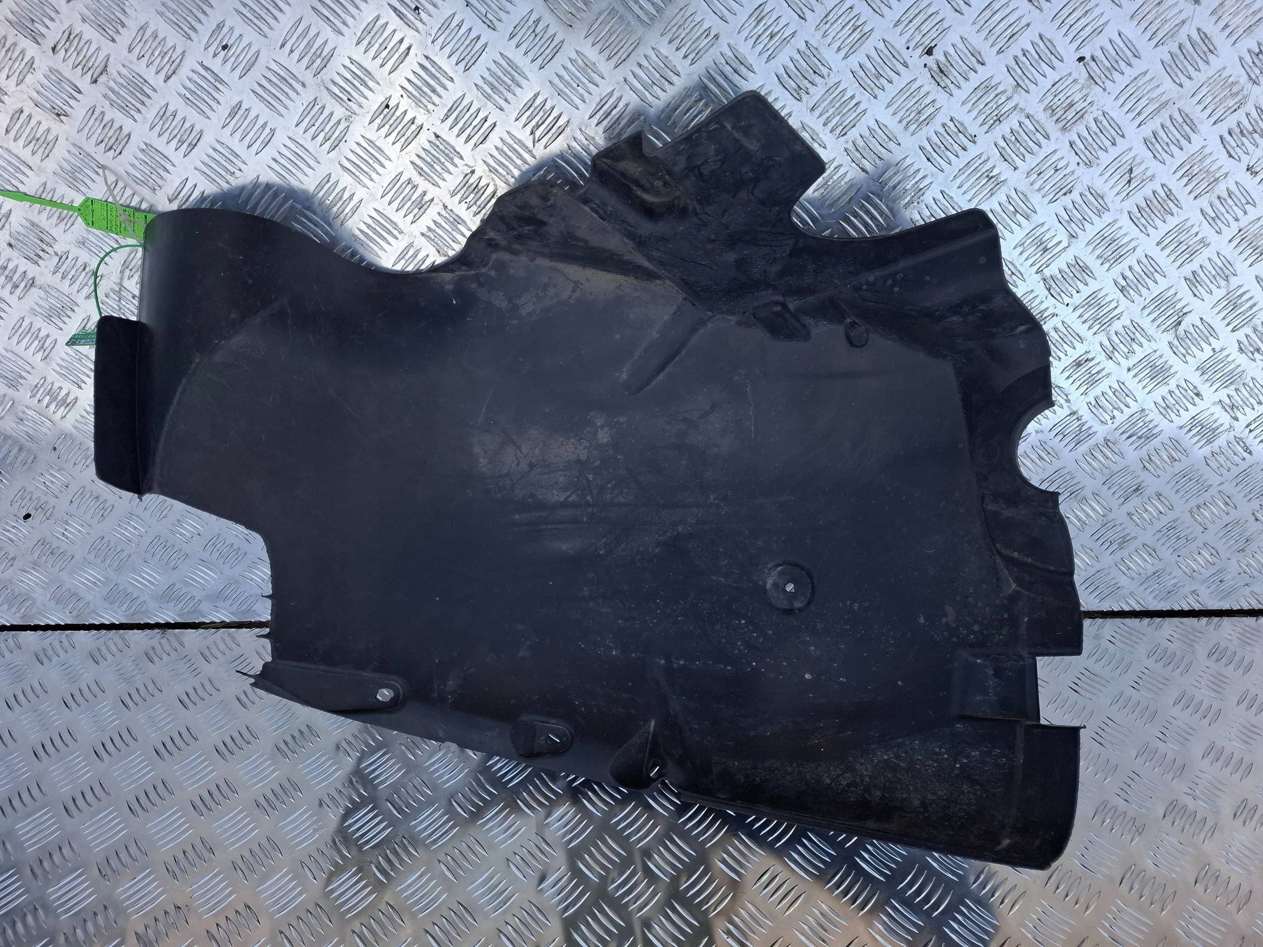 mudguard right front A9066841777 MERCEDES SPRINTER W906 VW CRAFTER and