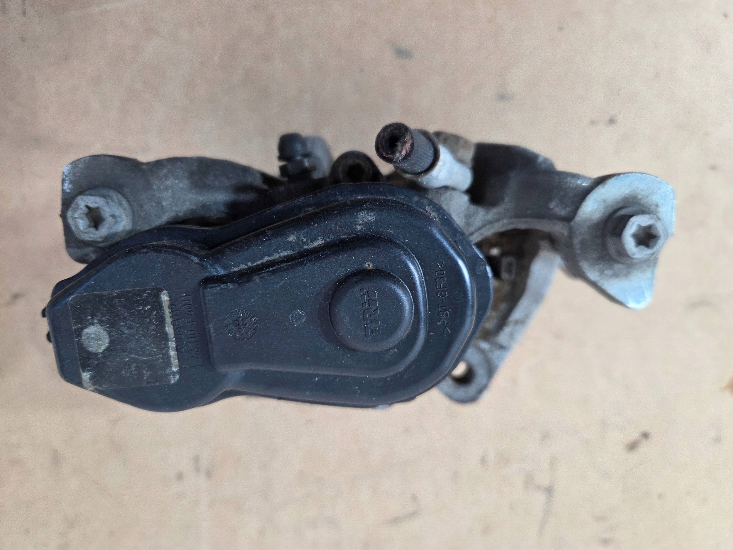 Toyota Corolla E210 caliper brake rear right (B825)