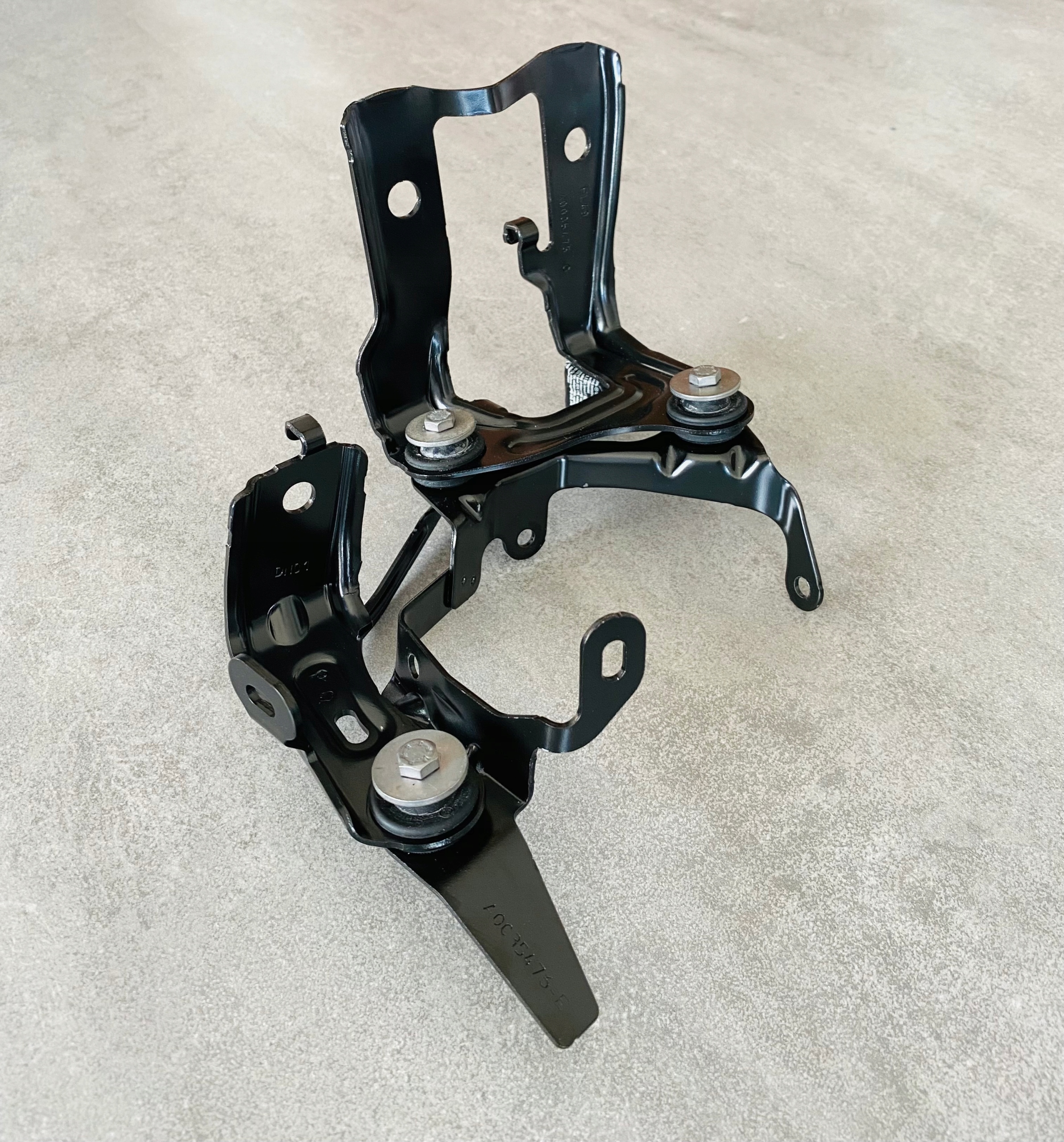 000 - КРЕПЛЕНИЕ НАСОСА УСИЛИТЕЛЯ RENAULT MASTER