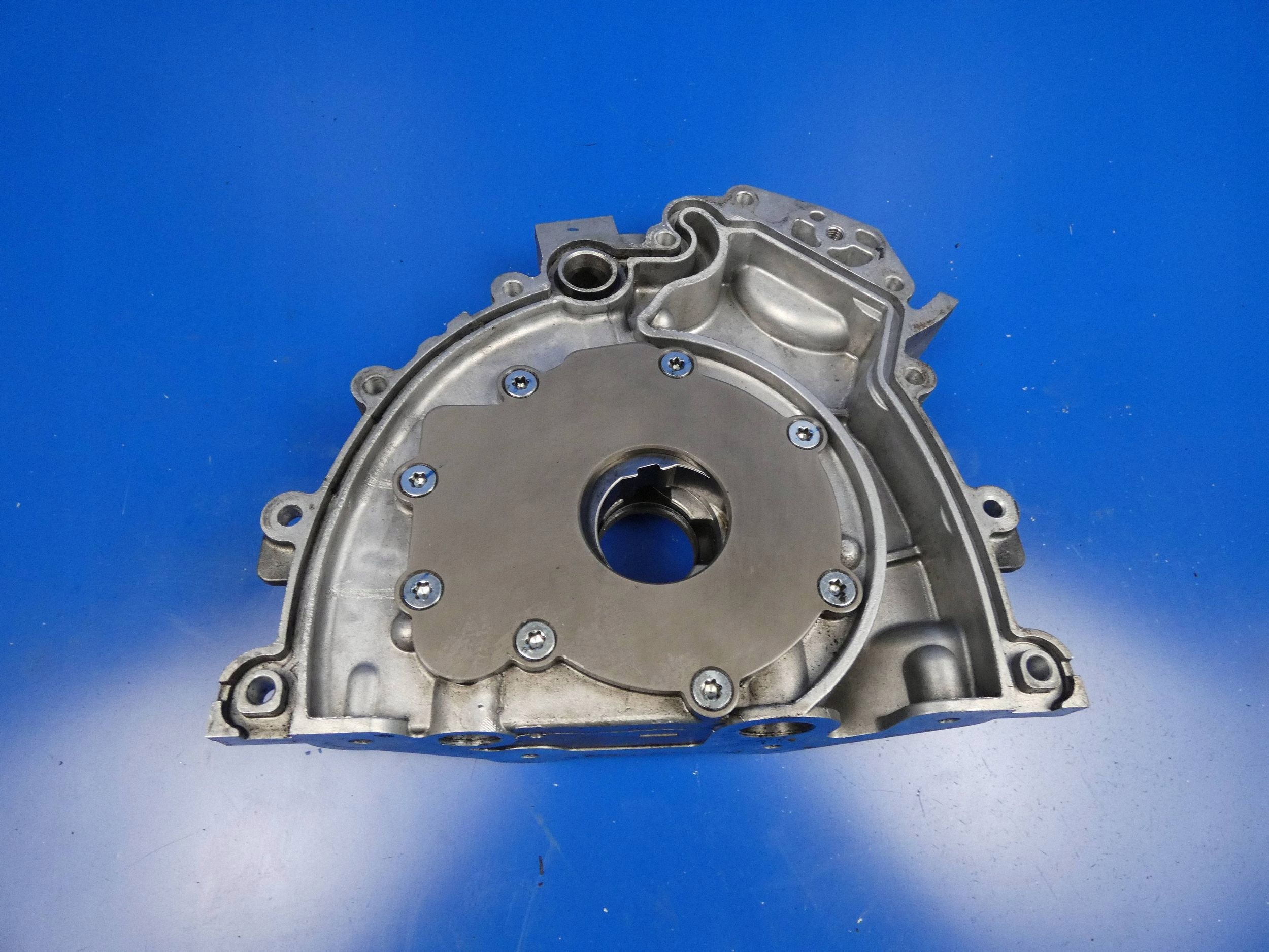 JAGUAR XJ X351 XF X250 3.0 D 306DT oil pump
