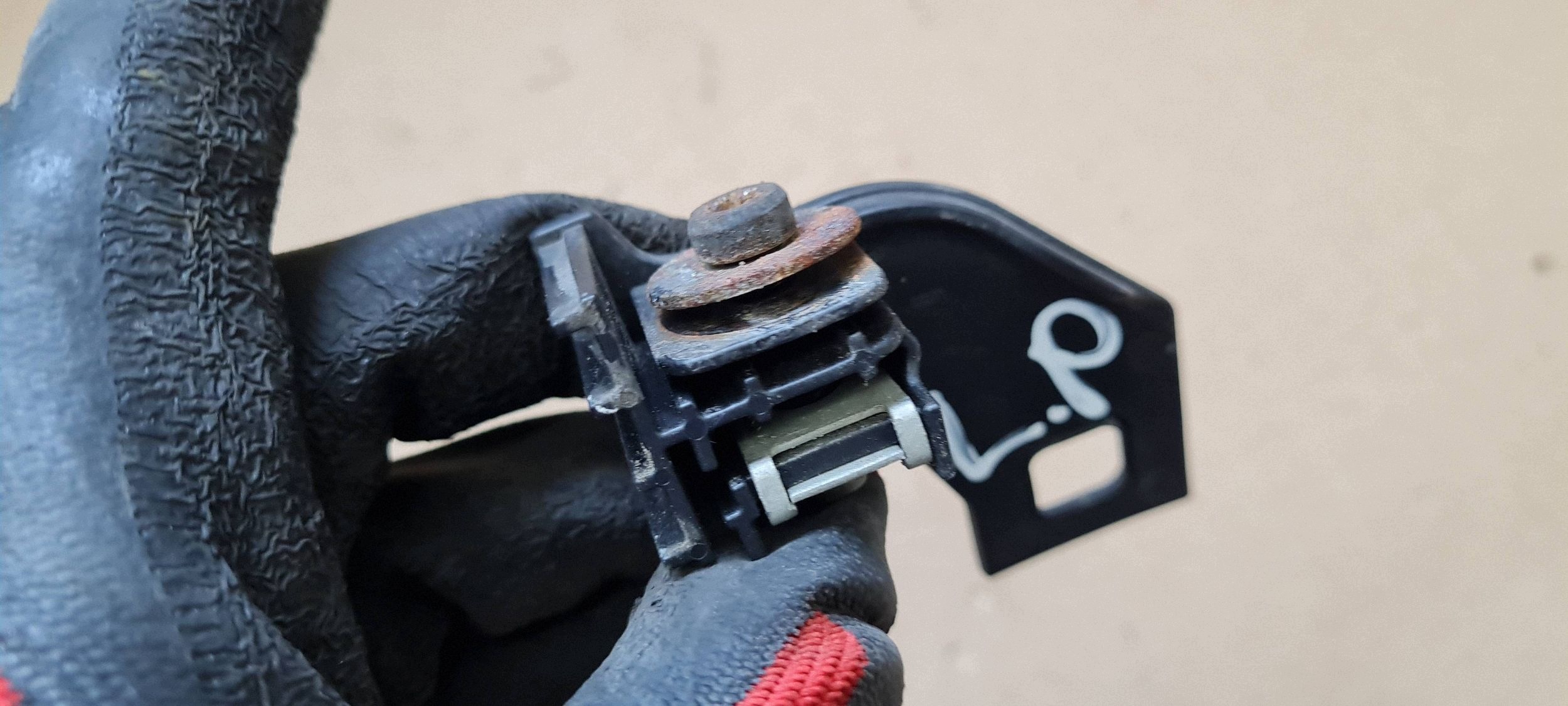 A7 4G S7 bracket holder hook lights left left front