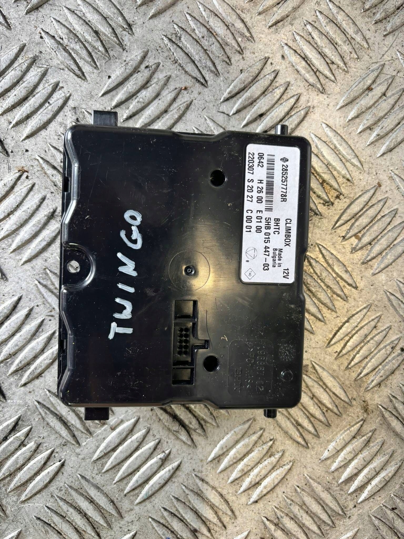 module control unit of the heating Renault Twingo III 285252738R
