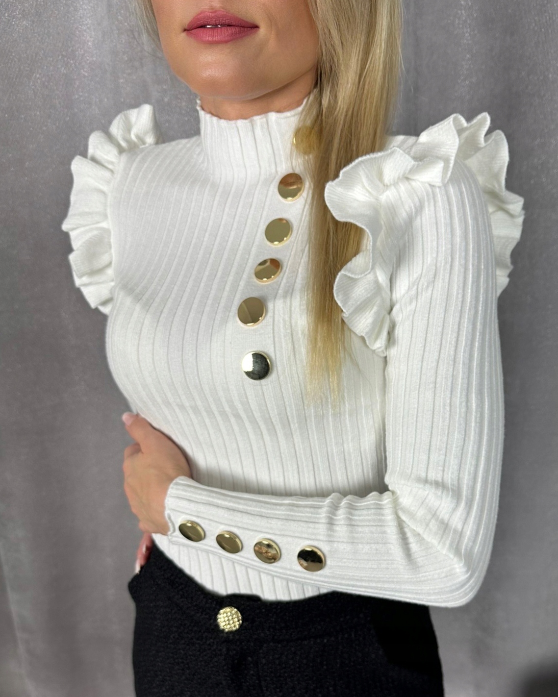 GOLF ECRU DUŻE ZŁOTE GUZIKI BUFKI PÓŁGOLF PRĄŻKOWANY SWETEREK M/L Marka inna