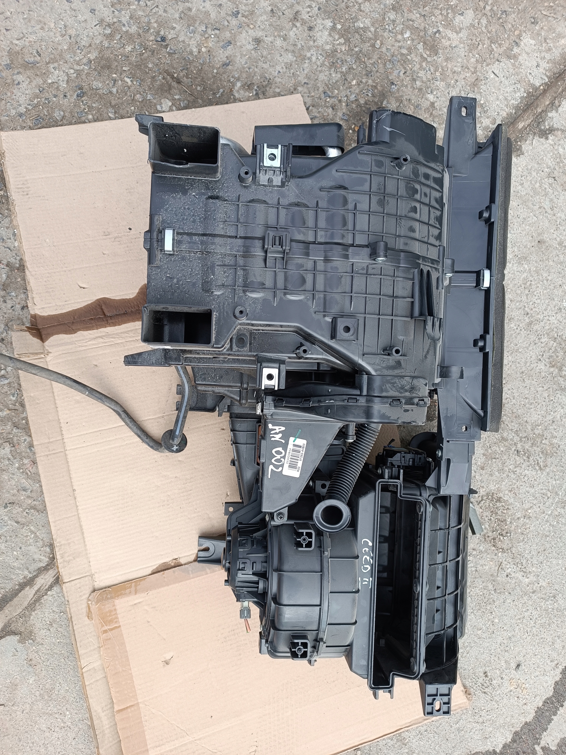Обогреватель воздуходувка KIA CEED II 12 - 97282-A5000 97200-A6140