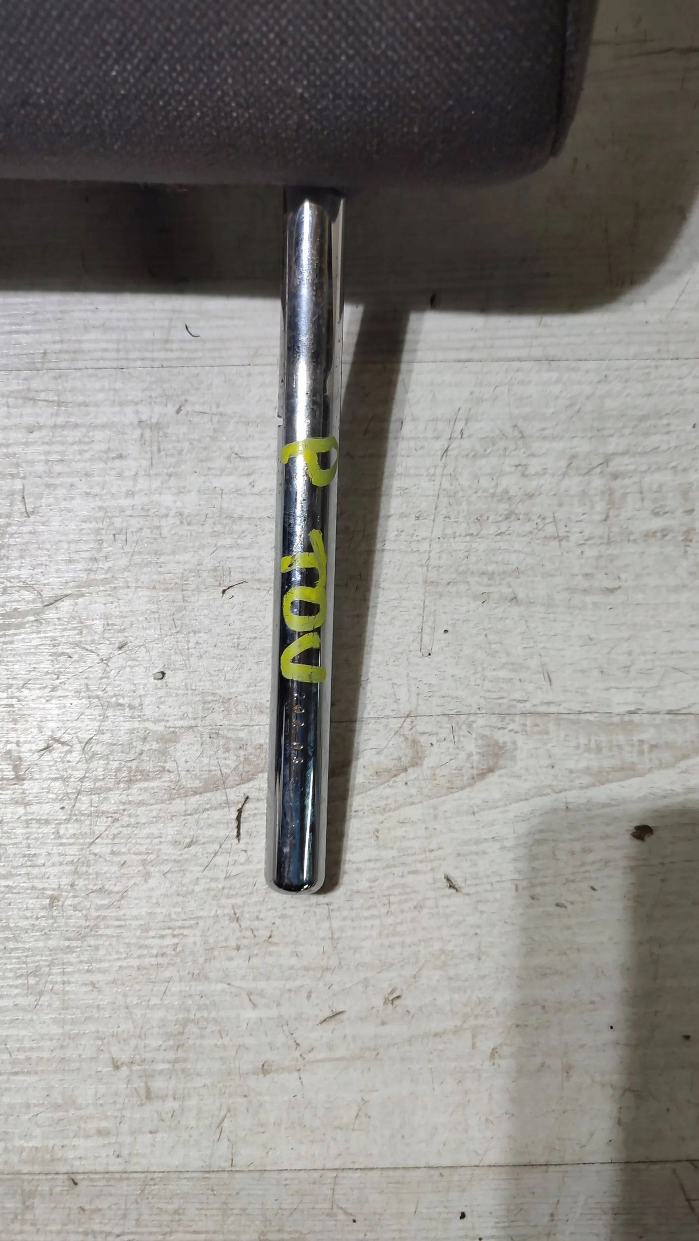 Volkswagen Touareg and 7L2003 front side right rest